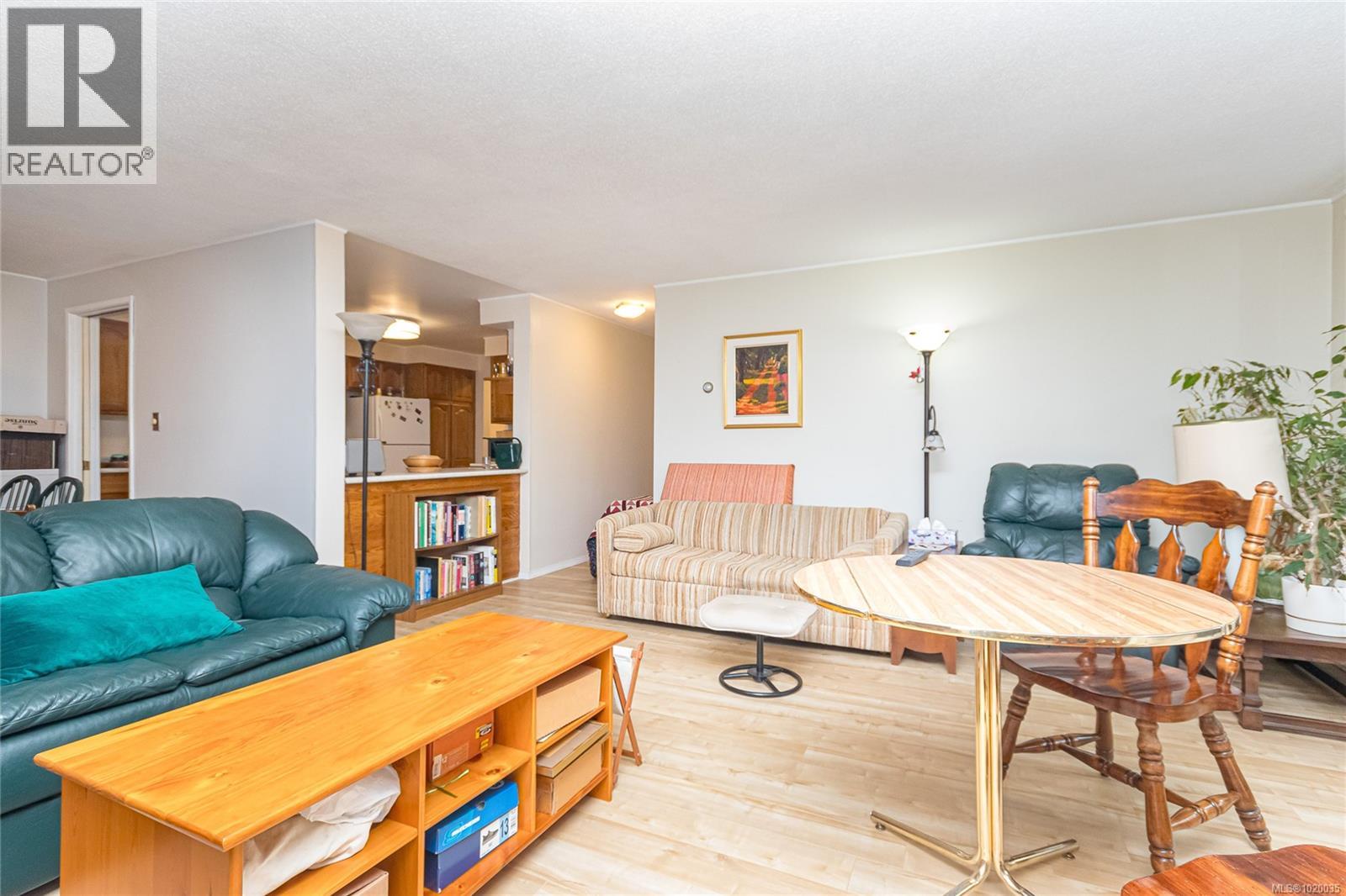 304 1106 Glenora Place, Saanich