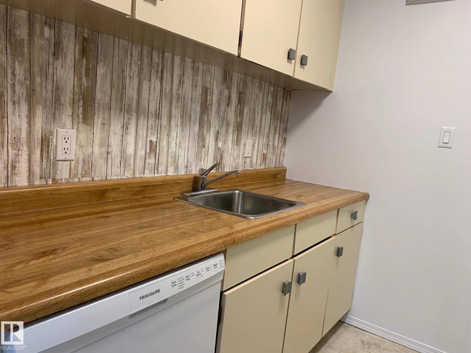 9024 Tudor GL, St. Albert