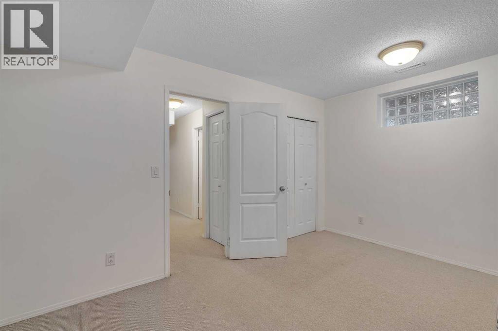 Single Family House for Sale in  Parkdale Boulevard NW West Hillhurst Calgary 