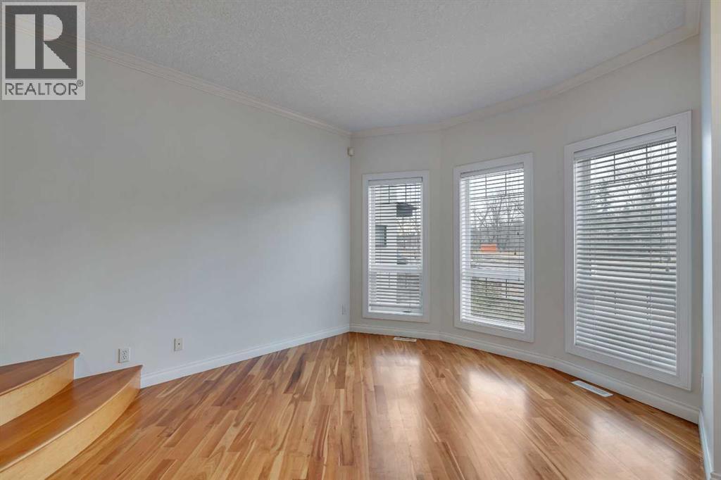 Single Family House for Sale in  Parkdale Boulevard NW West Hillhurst Calgary 