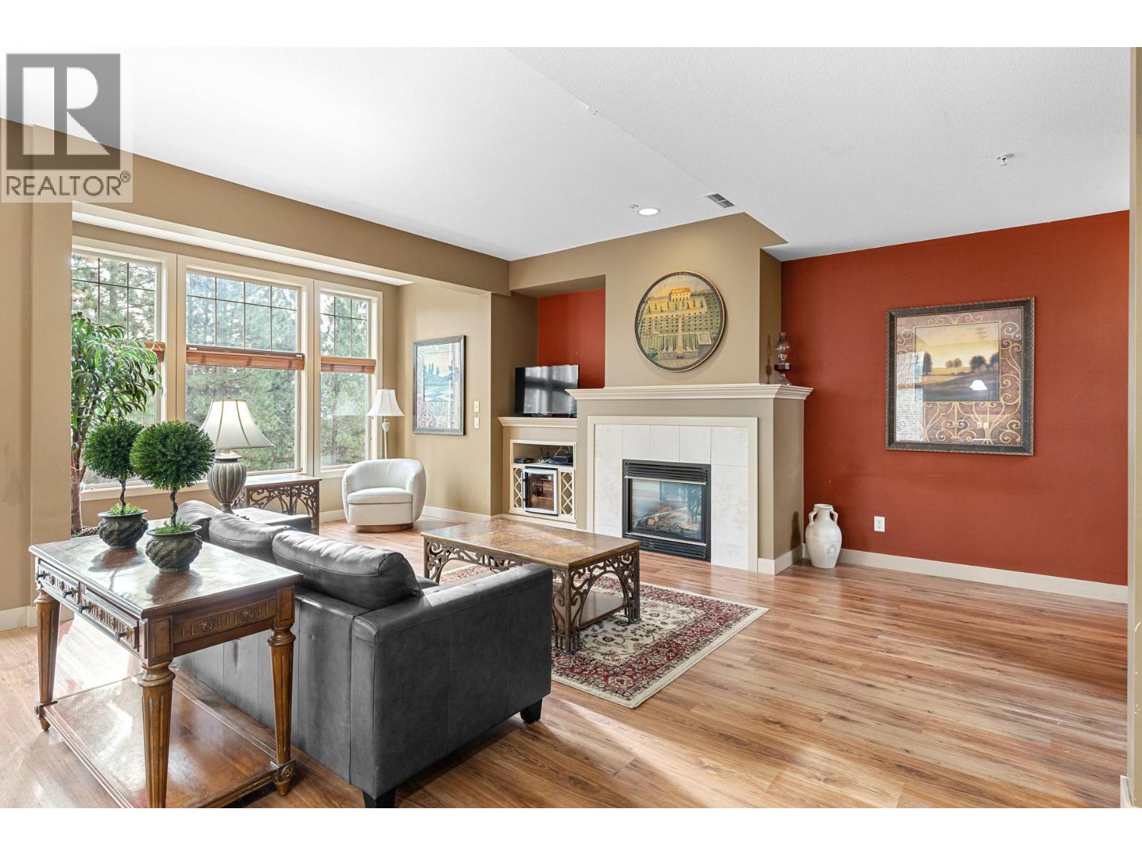 1795 Country Club Drive Unit# 201, Kelowna