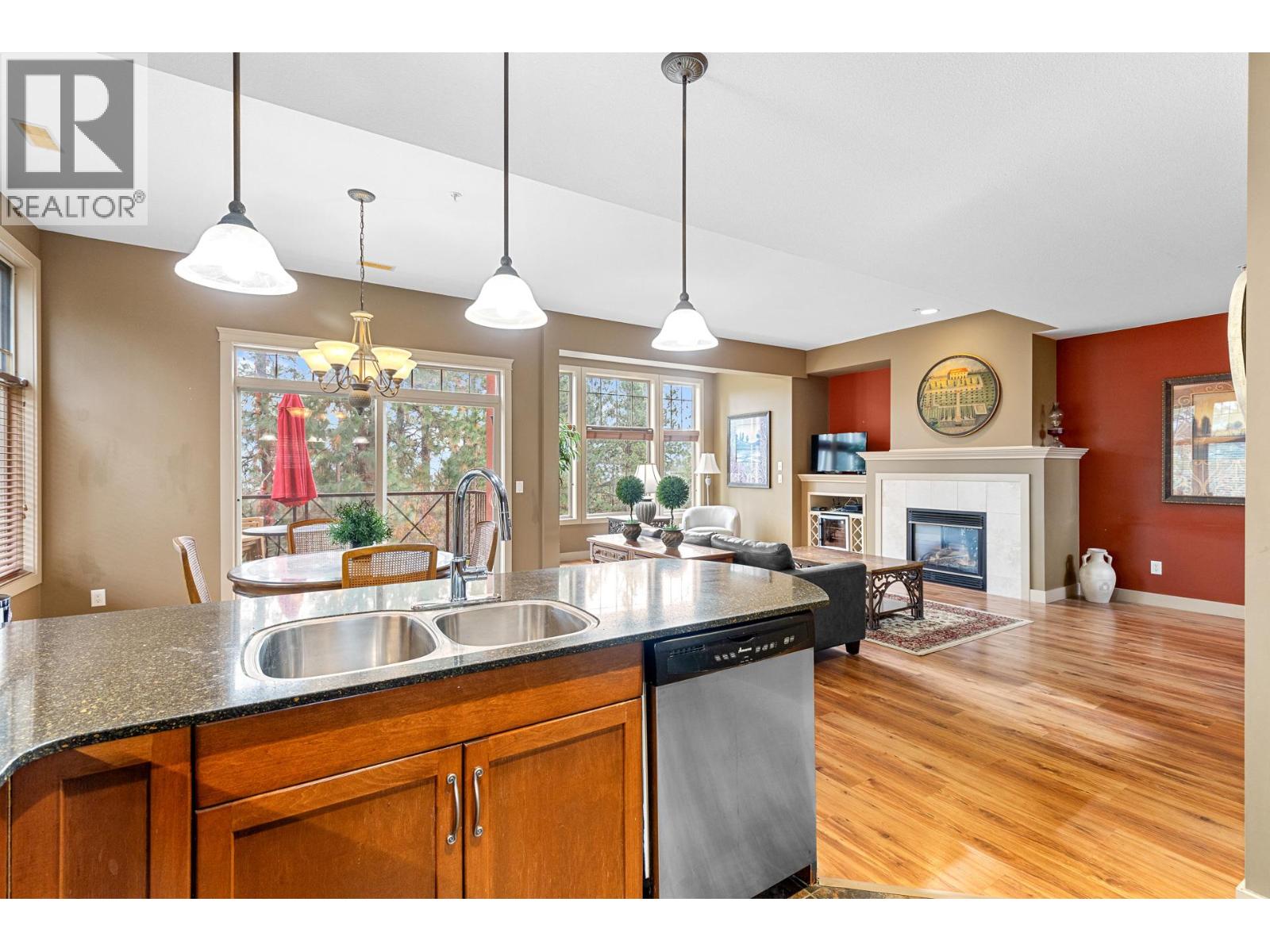 1795 Country Club Drive Unit# 201, Kelowna