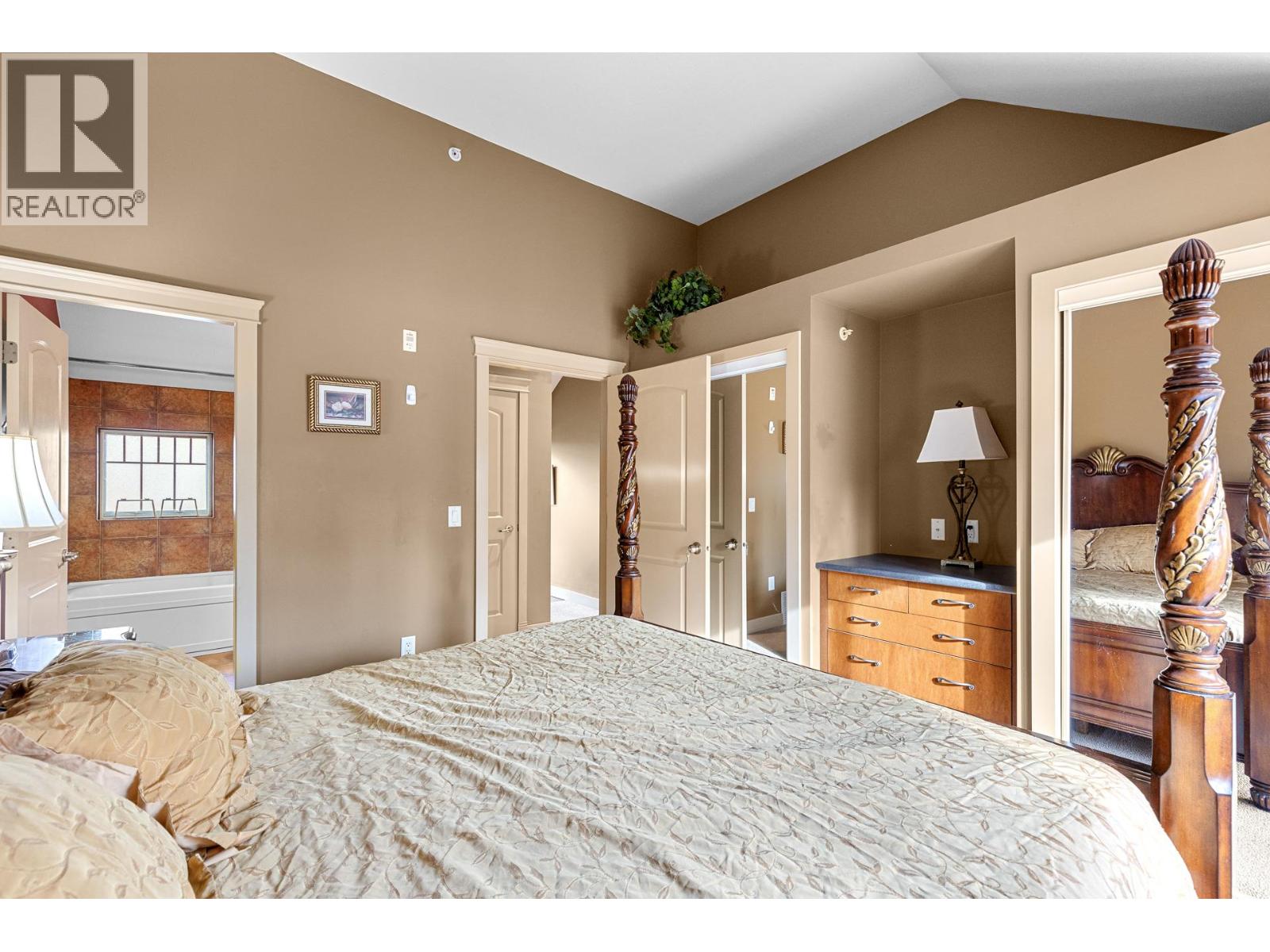 1795 Country Club Drive Unit# 201, Kelowna