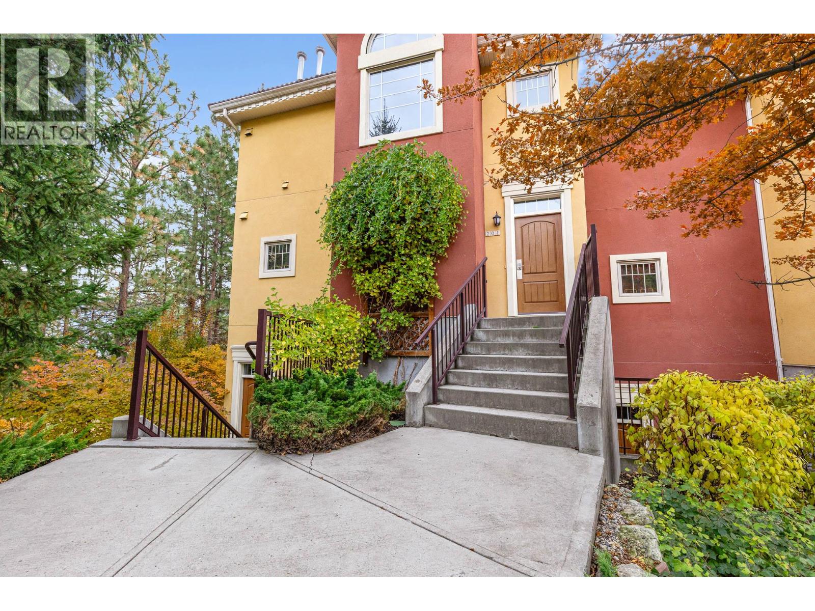 1795 Country Club Drive Unit# 201, Kelowna