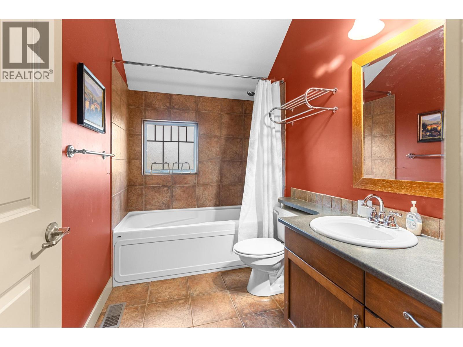 1795 Country Club Drive Unit# 201, Kelowna