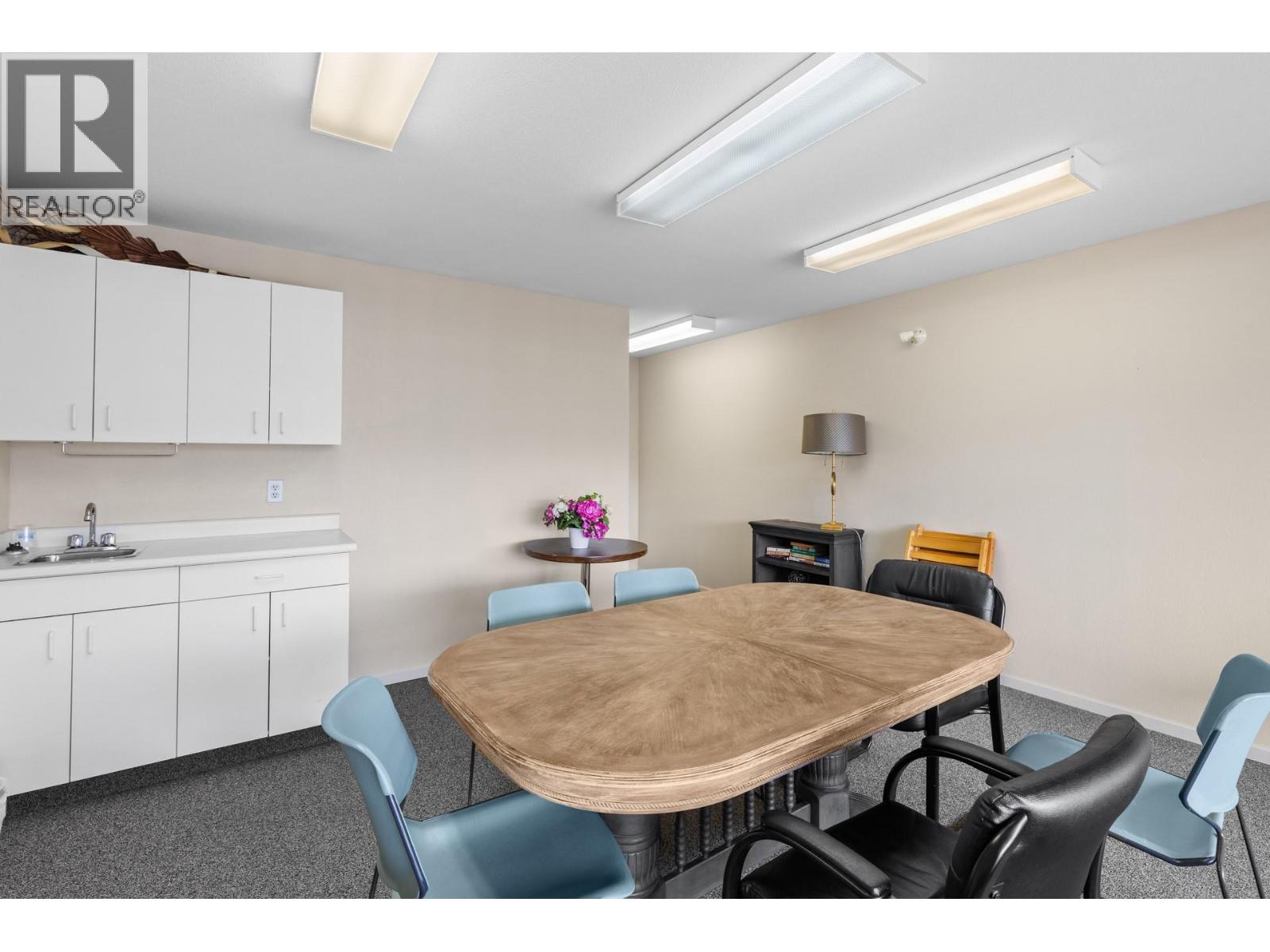 205 645 Barrera Road, Kelowna