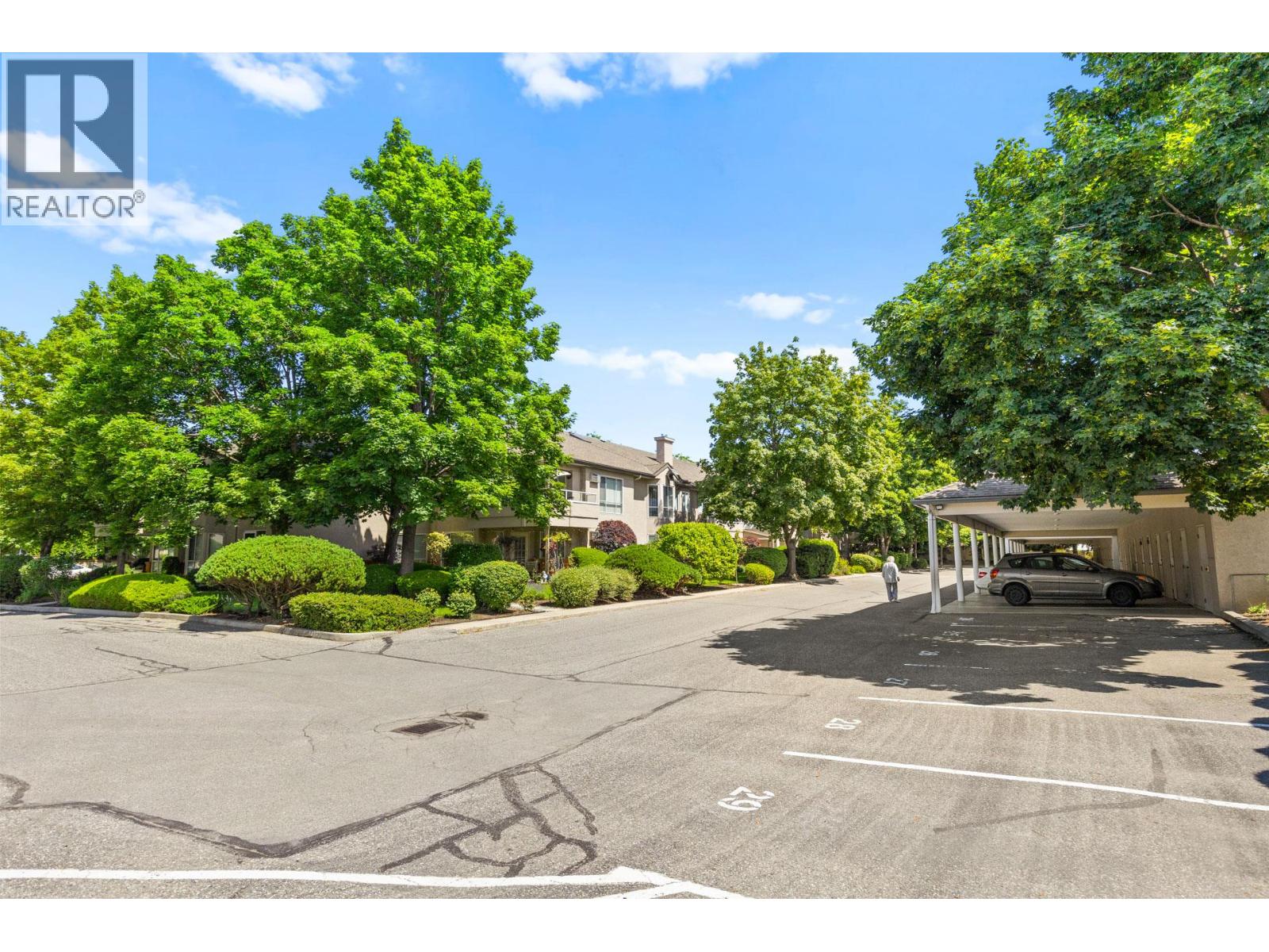 205 645 Barrera Road, Kelowna