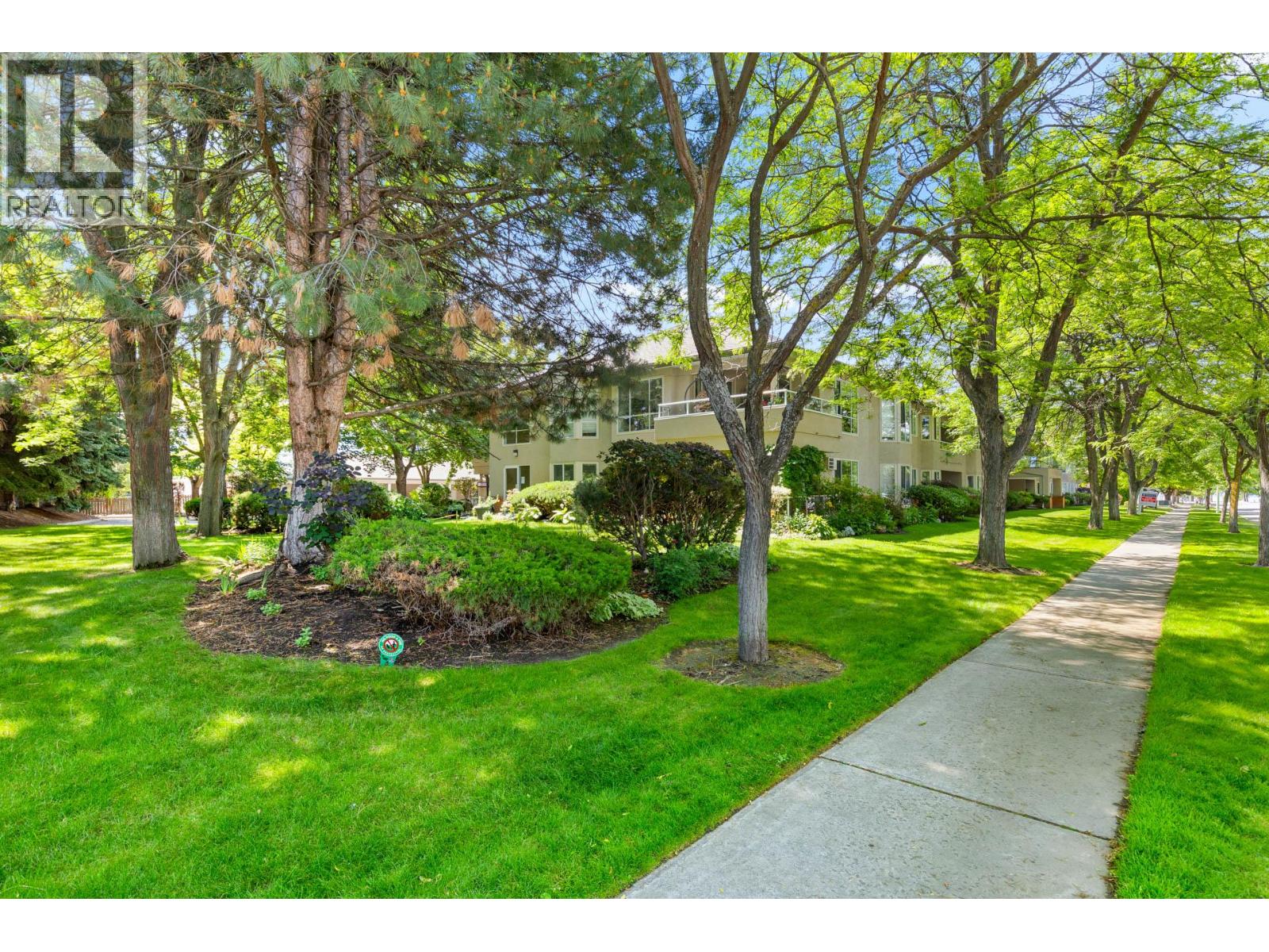 205 645 Barrera Road, Kelowna