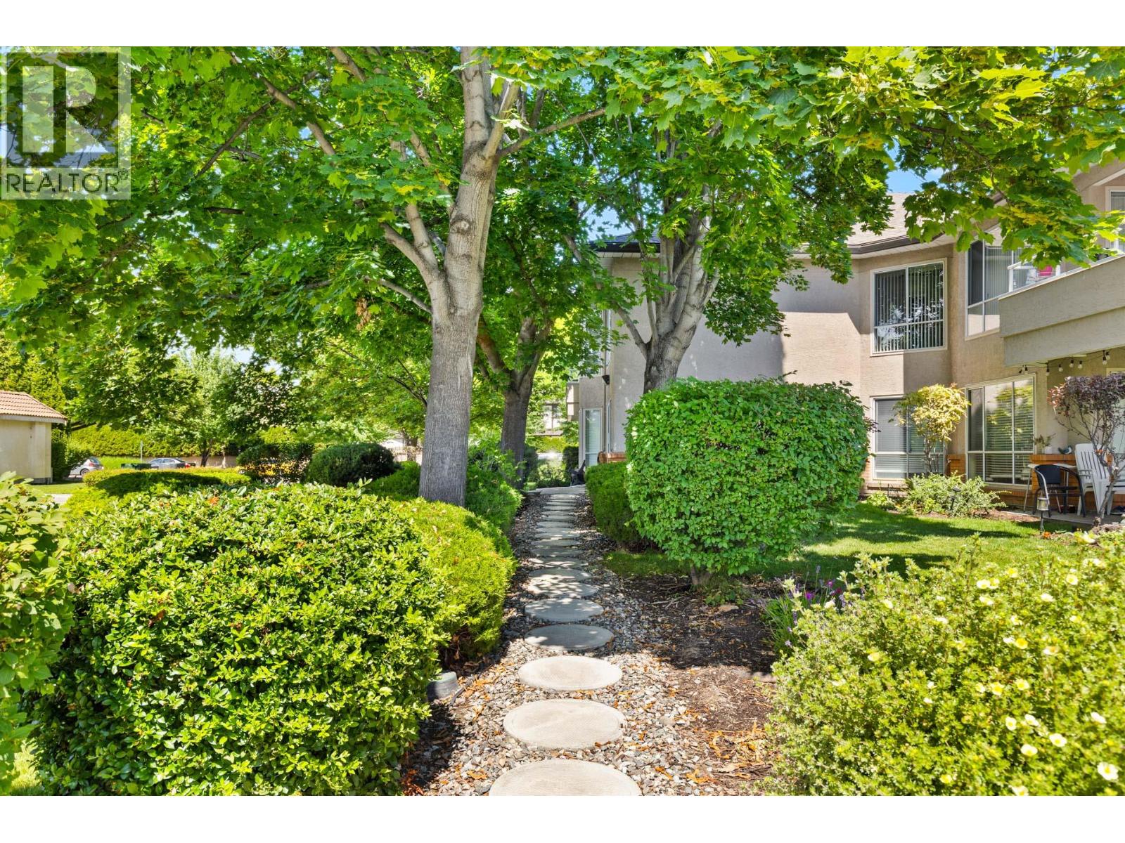 205 645 Barrera Road, Kelowna