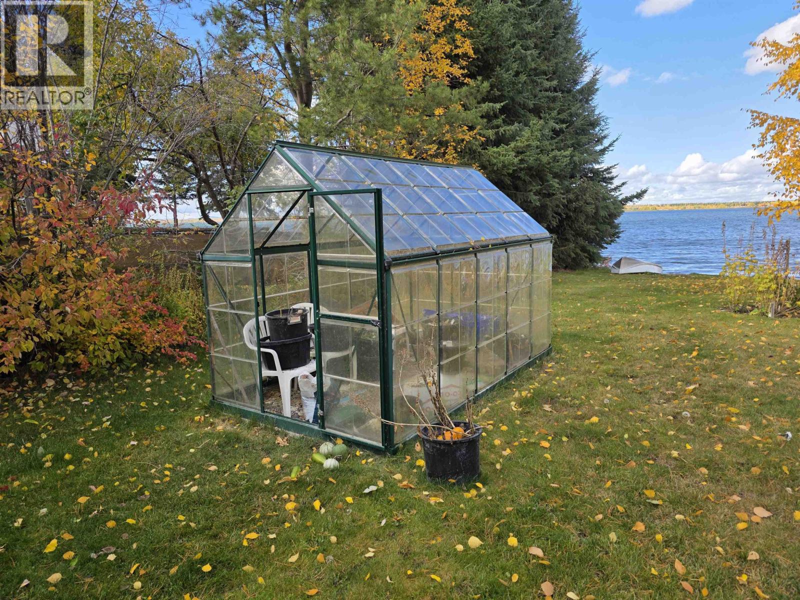 7008 YORK DRIVE, Vanderhoof