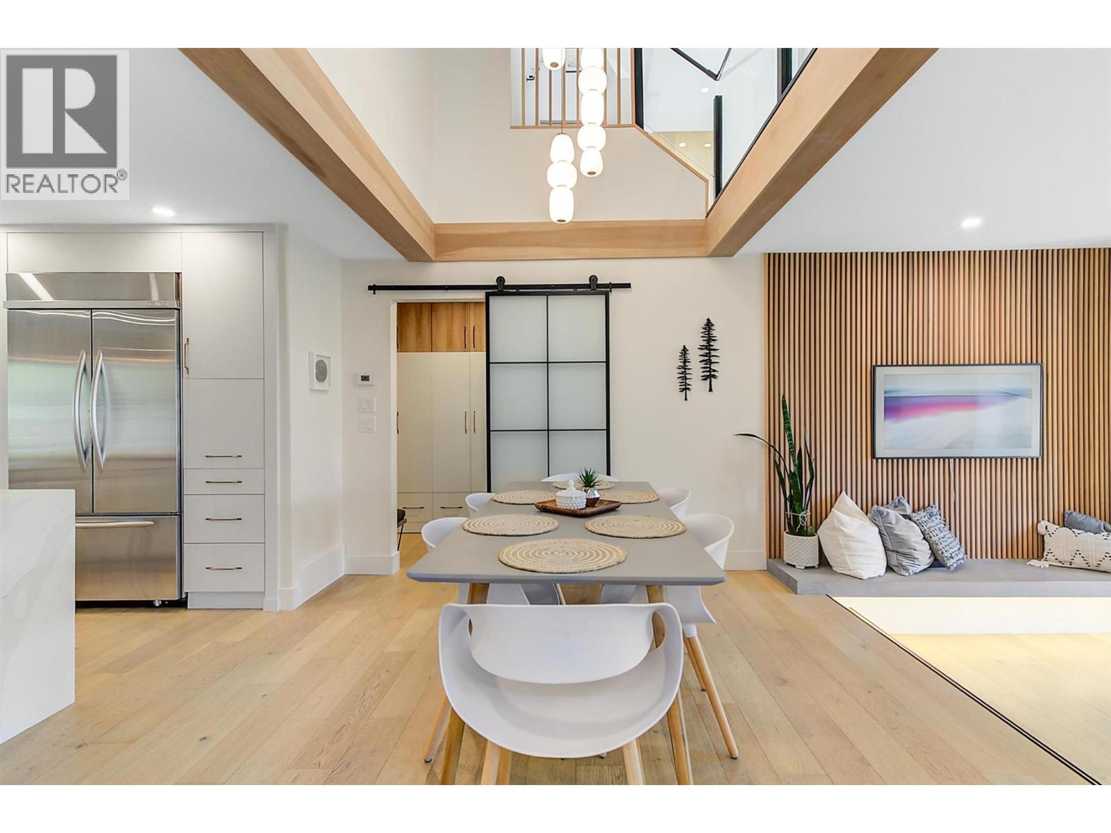  985 Manhattan Drive, Kelowna