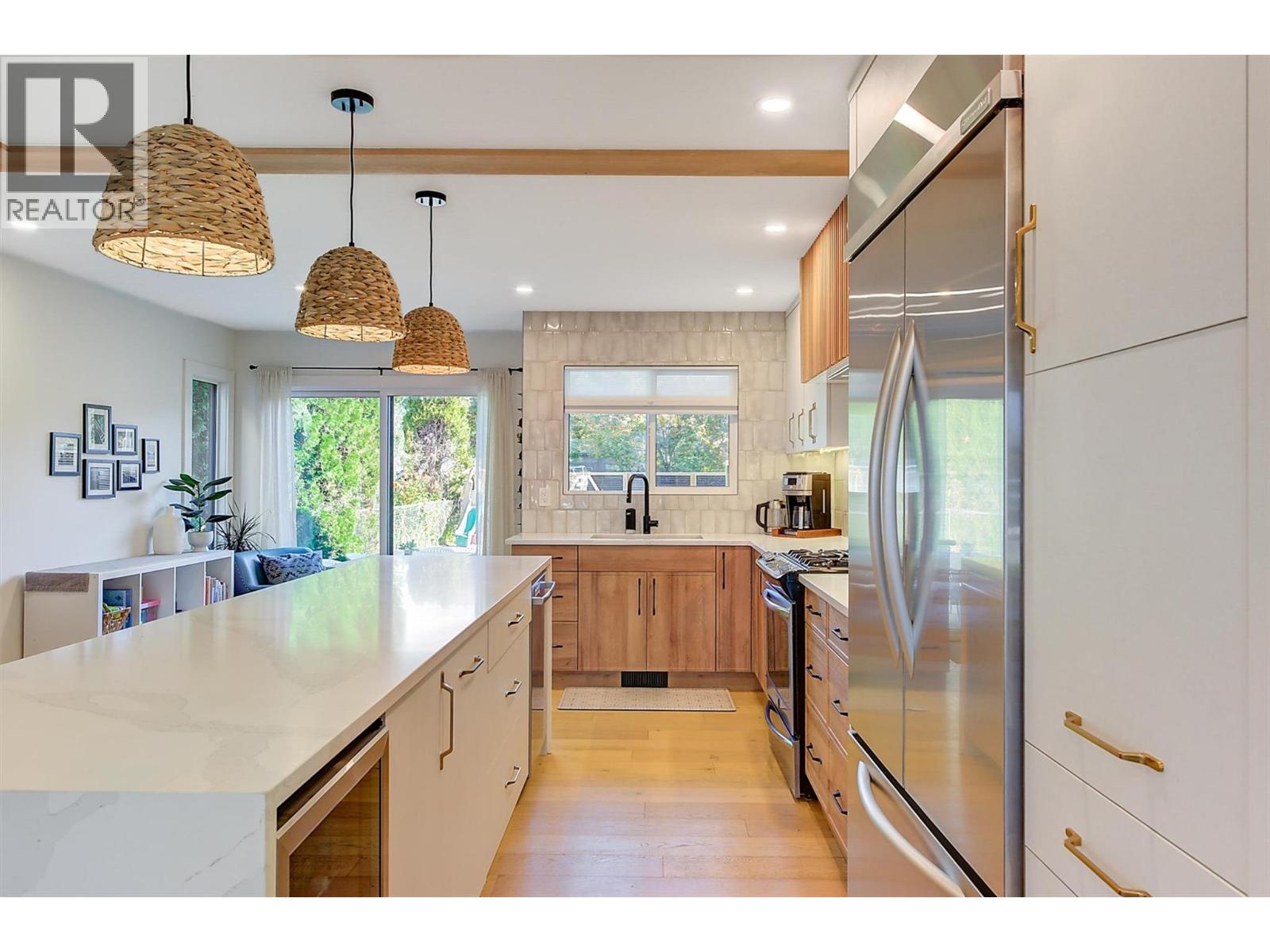  985 Manhattan Drive, Kelowna