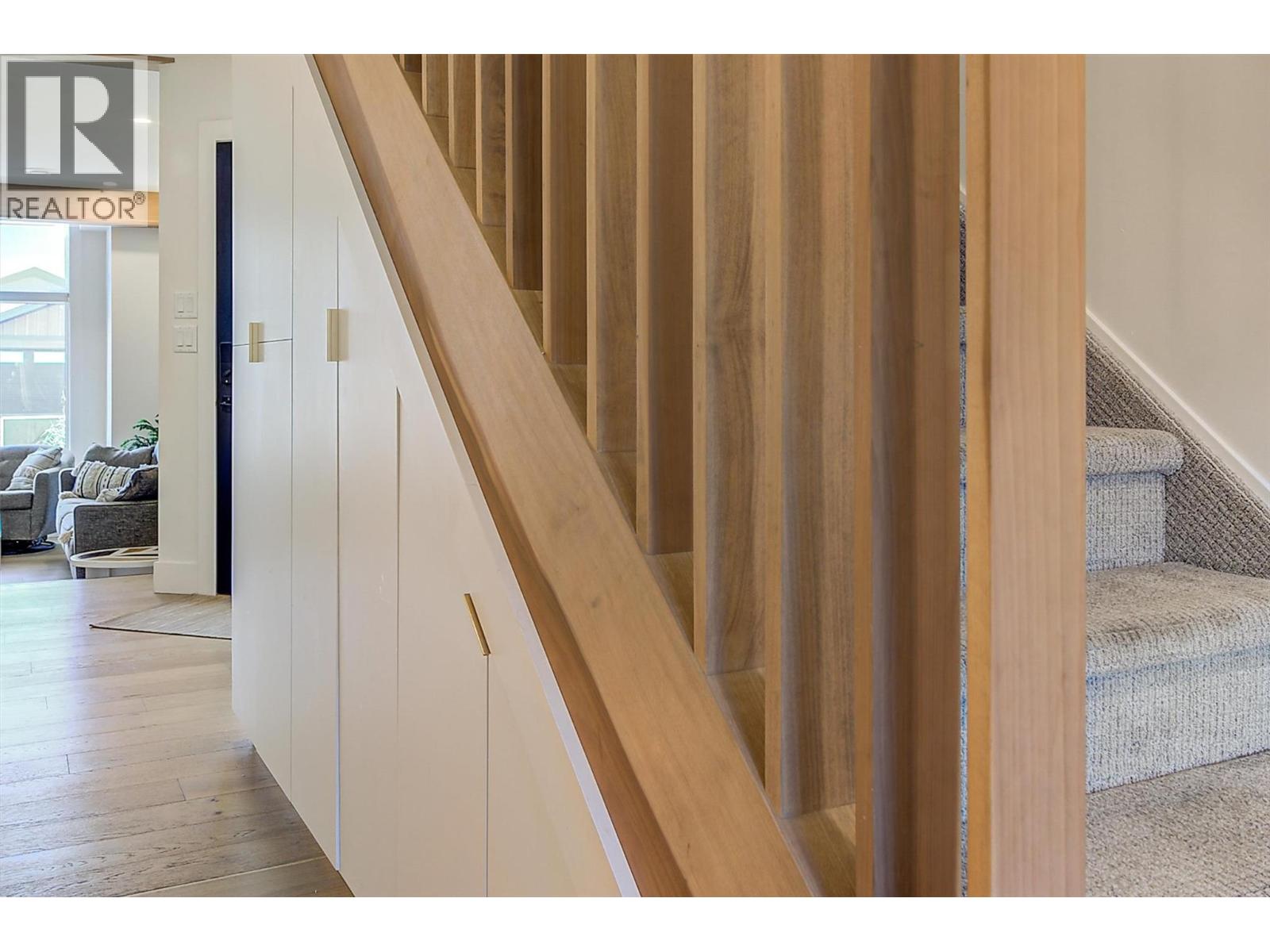  985 Manhattan Drive, Kelowna