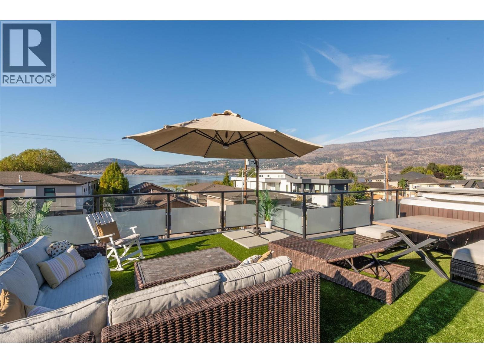 985 Manhattan Drive, Kelowna