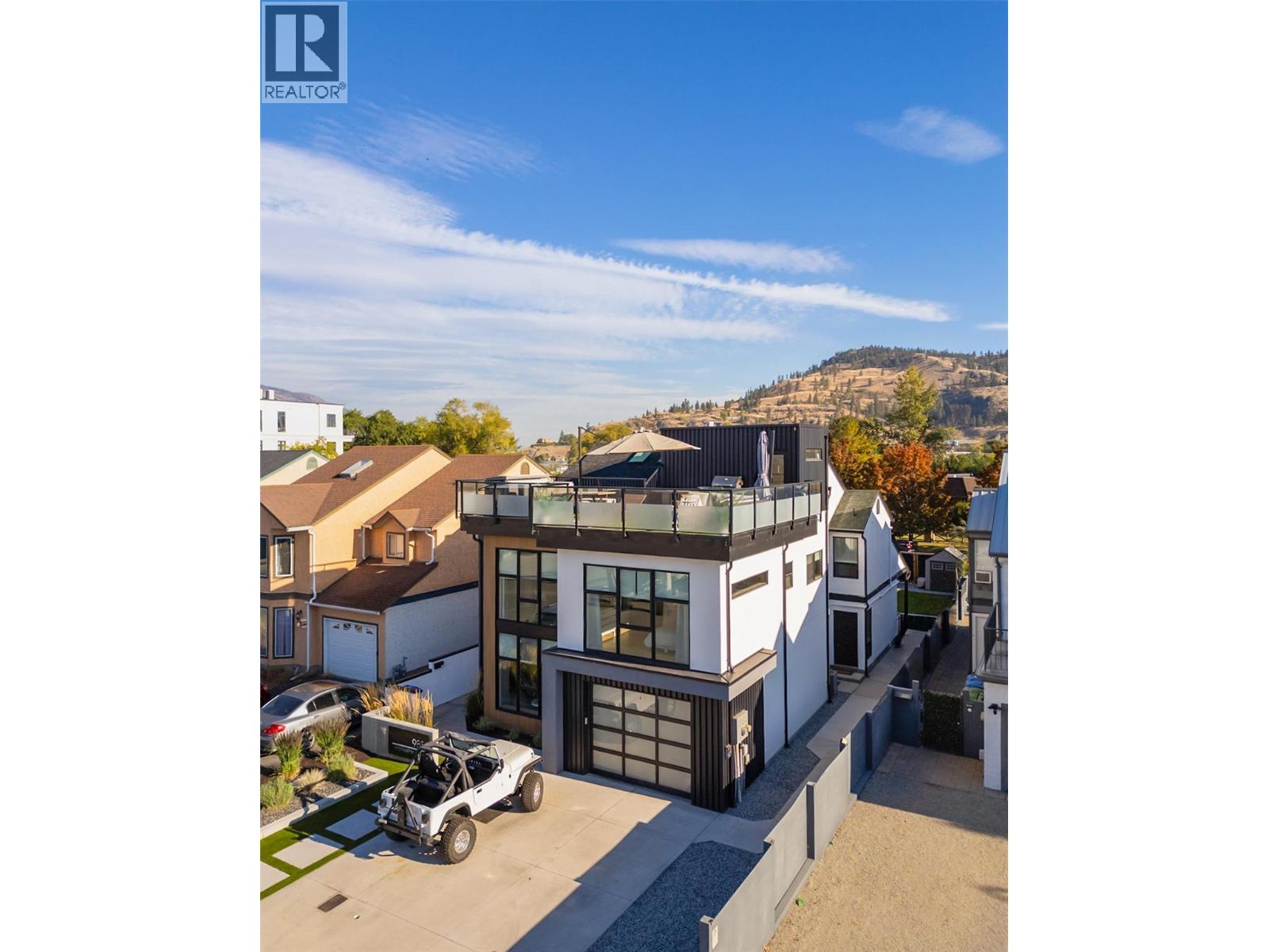  985 Manhattan Drive, Kelowna