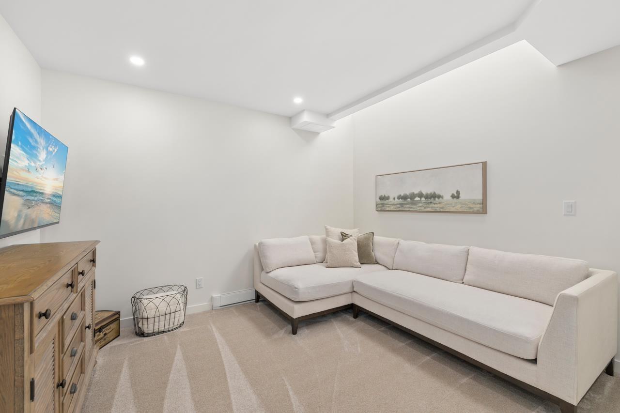 103 1225 MERKLIN STREET, White Rock