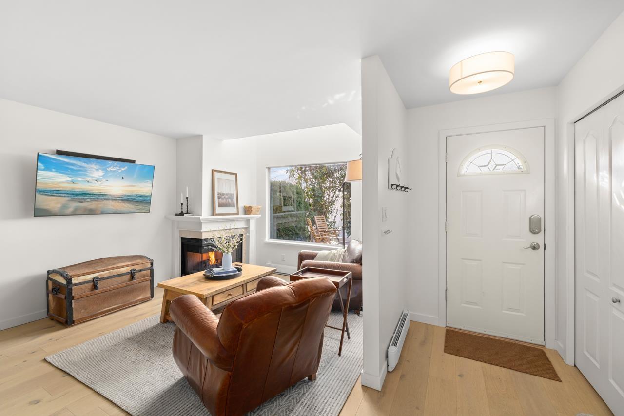 103 1225 MERKLIN STREET, White Rock