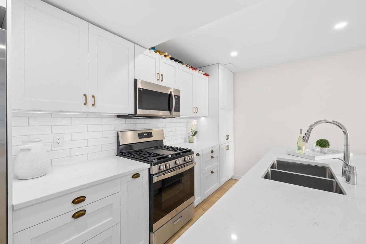 103 1225 MERKLIN STREET, White Rock