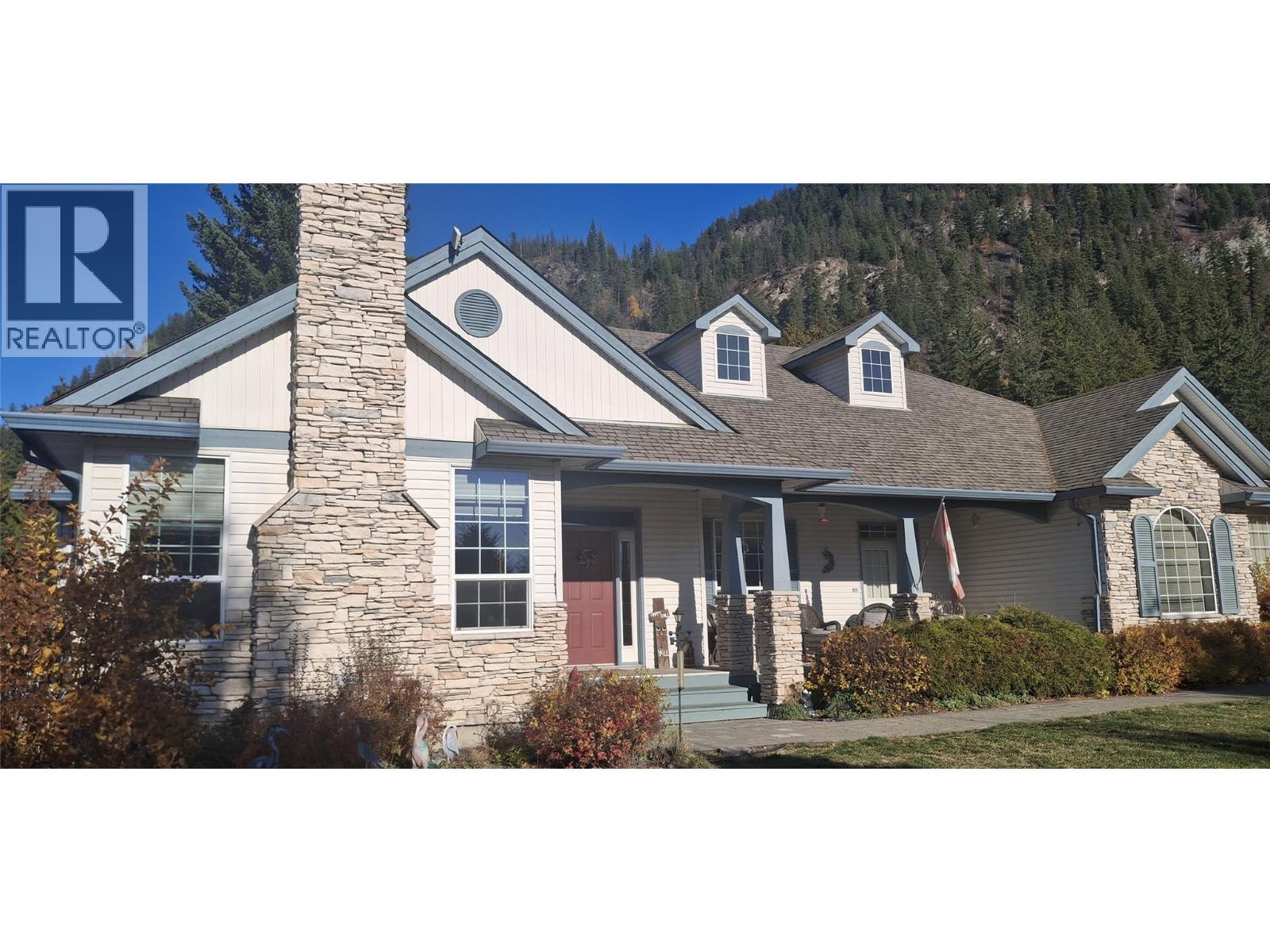 3267 Roncastle Road, Blind Bay