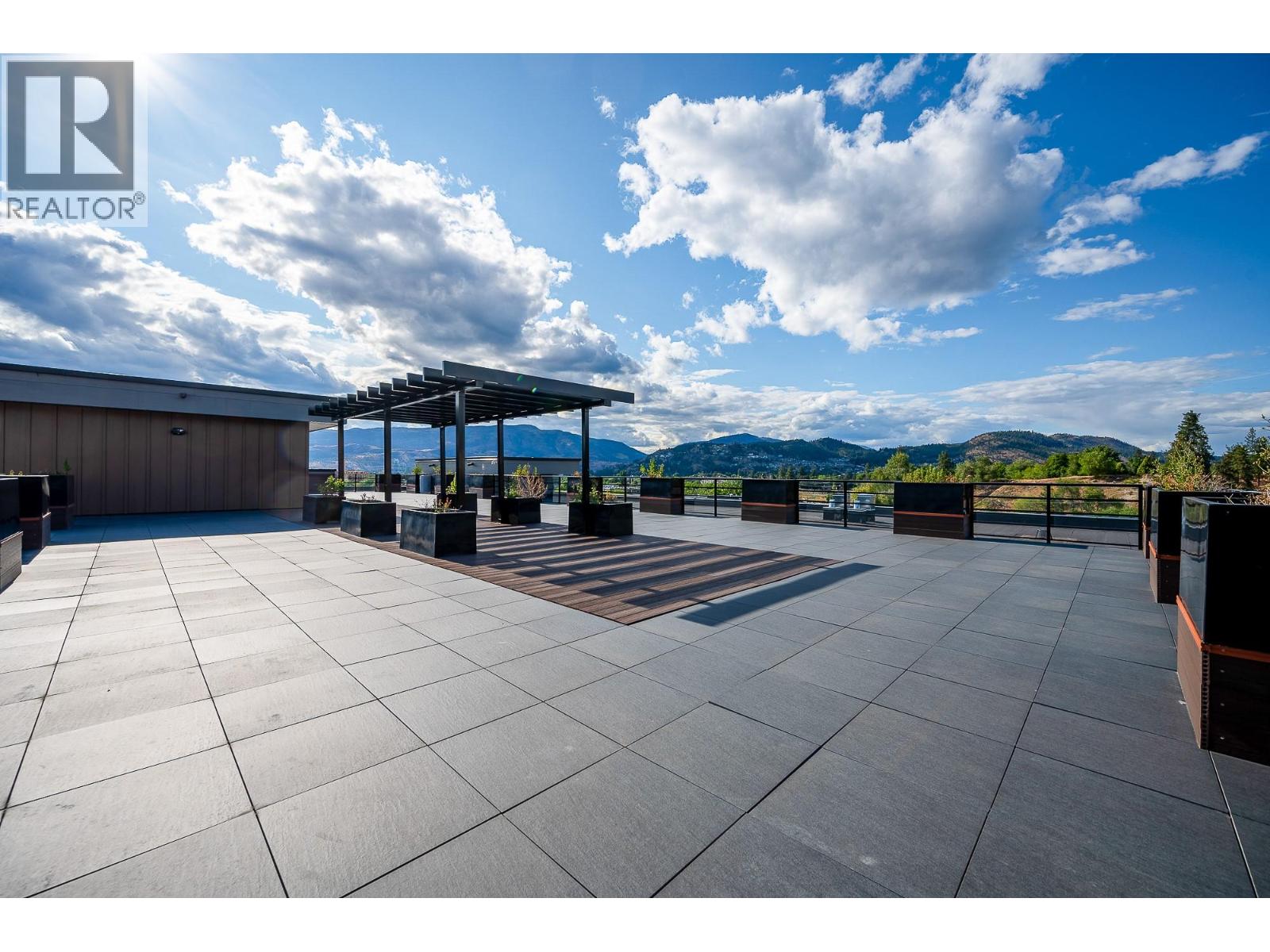 302 1925 Enterprise Way, Kelowna