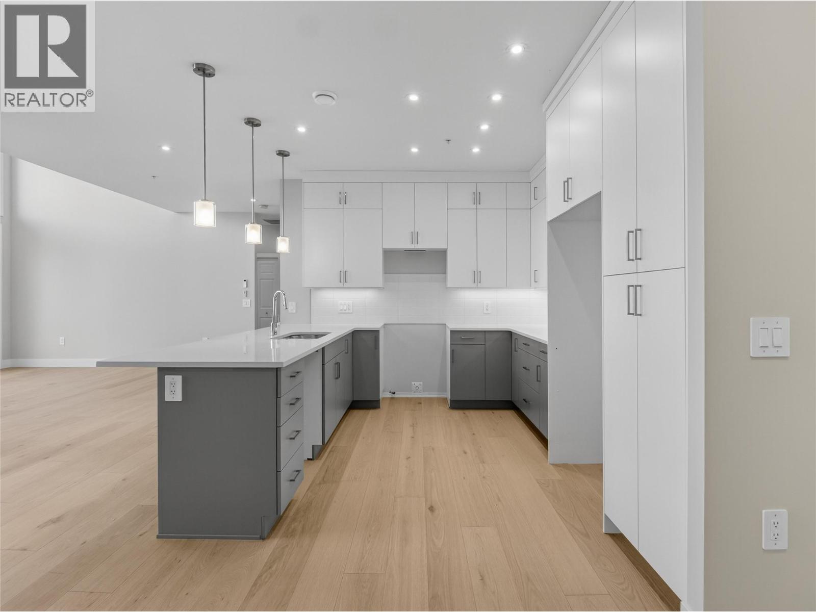 3362 SKAHA LAKE Road Unit# 1401, Penticton