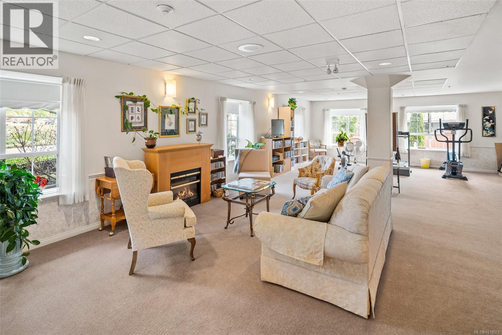 304 3133 Tillicum Road, Saanich