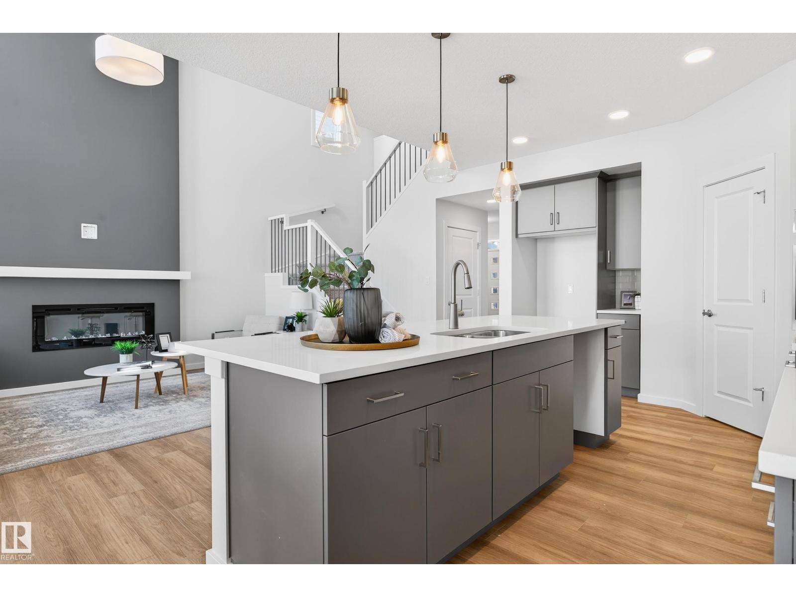 2235 194 ST NW, Edmonton