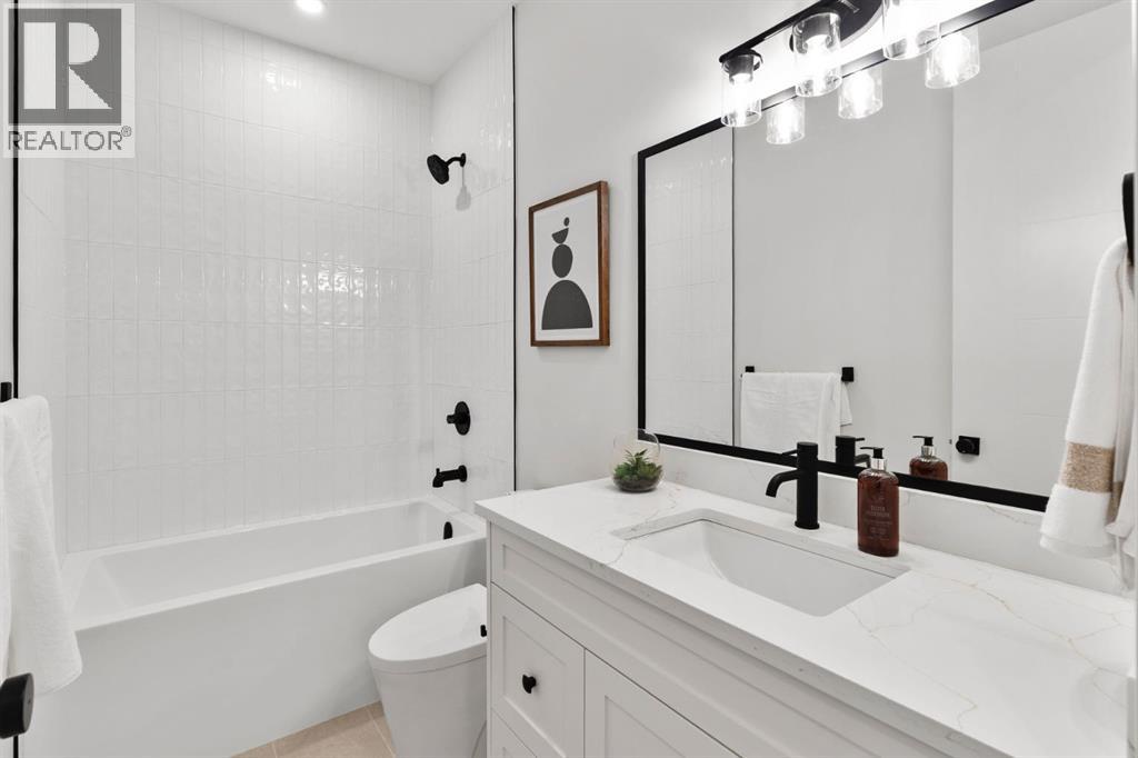 Single Family House for Sale in   Avenue NW Bowness Calgary 