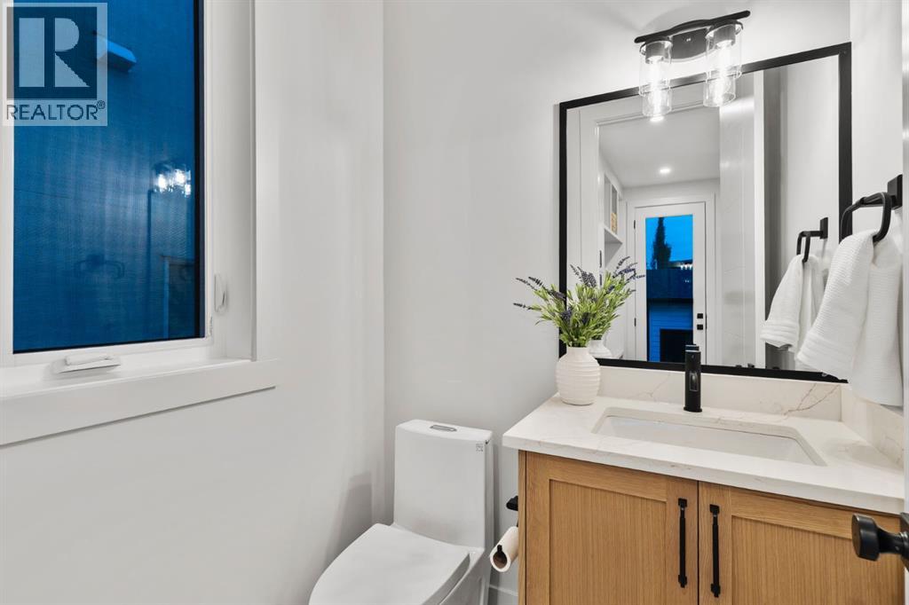 Single Family House for Sale in   Avenue NW Bowness Calgary 