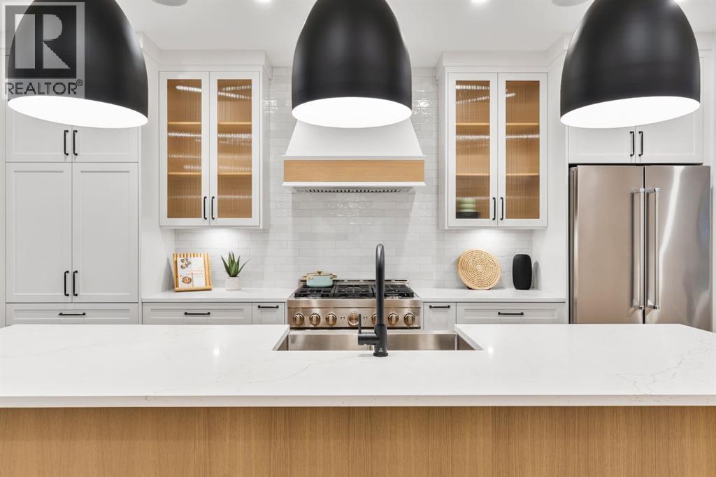 Single Family House for Sale in   Avenue NW Bowness Calgary 