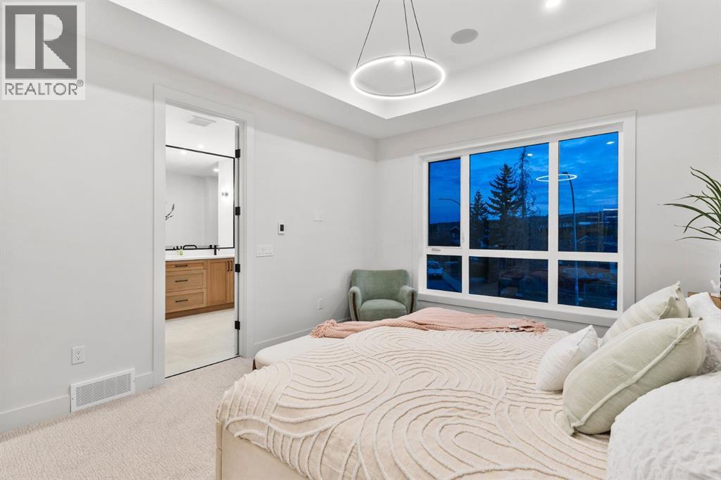 Single Family House for Sale in   Avenue NW Bowness Calgary 