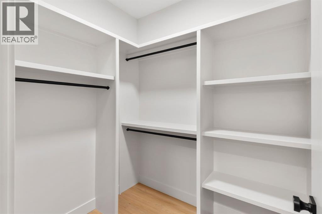 Single Family House for Sale in   Avenue NW Bowness Calgary 