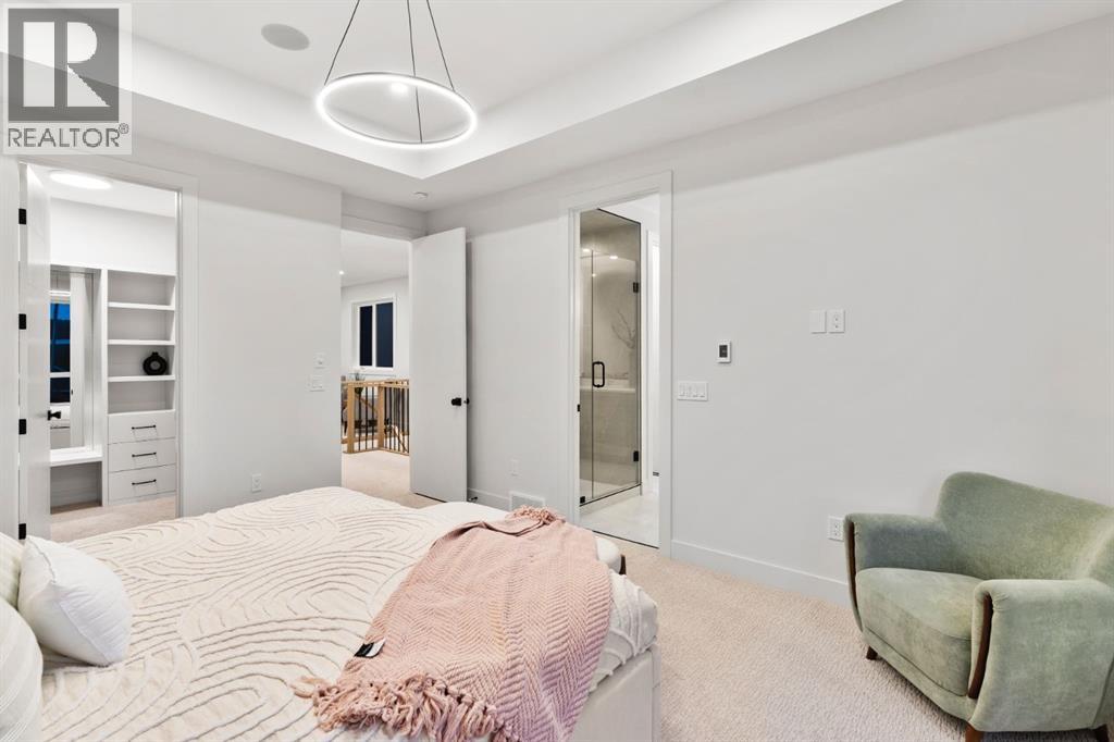 Single Family House for Sale in   Avenue NW Bowness Calgary 