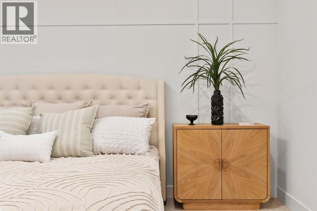 Single Family House for Sale in   Avenue NW Bowness Calgary 