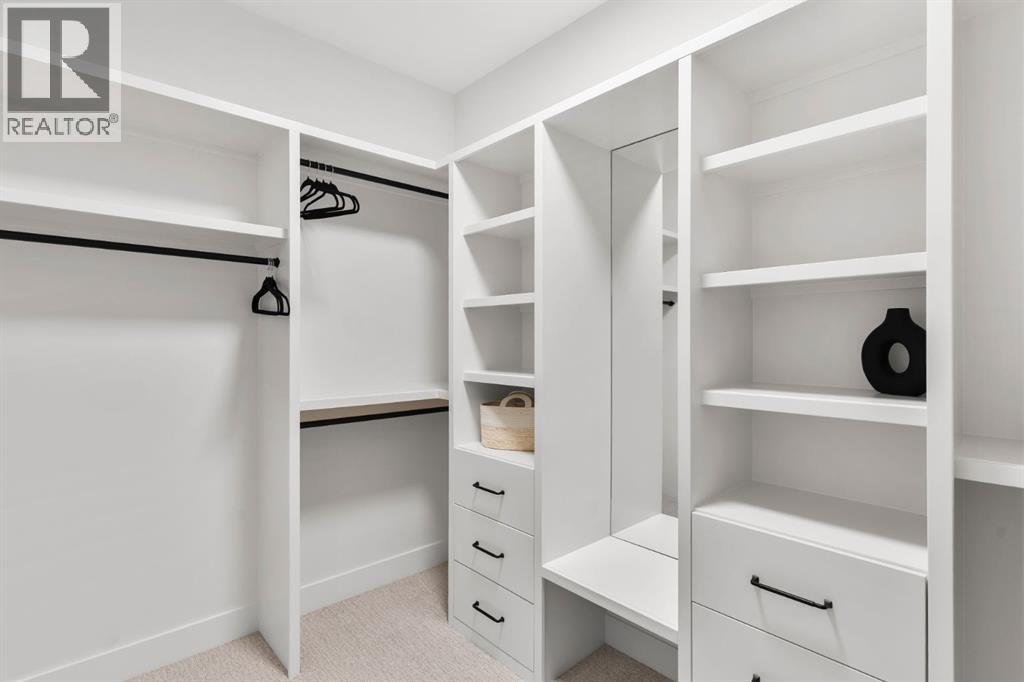 Single Family House for Sale in   Avenue NW Bowness Calgary 