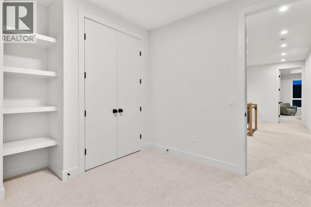 Single Family House for Sale in   Avenue NW Bowness Calgary 