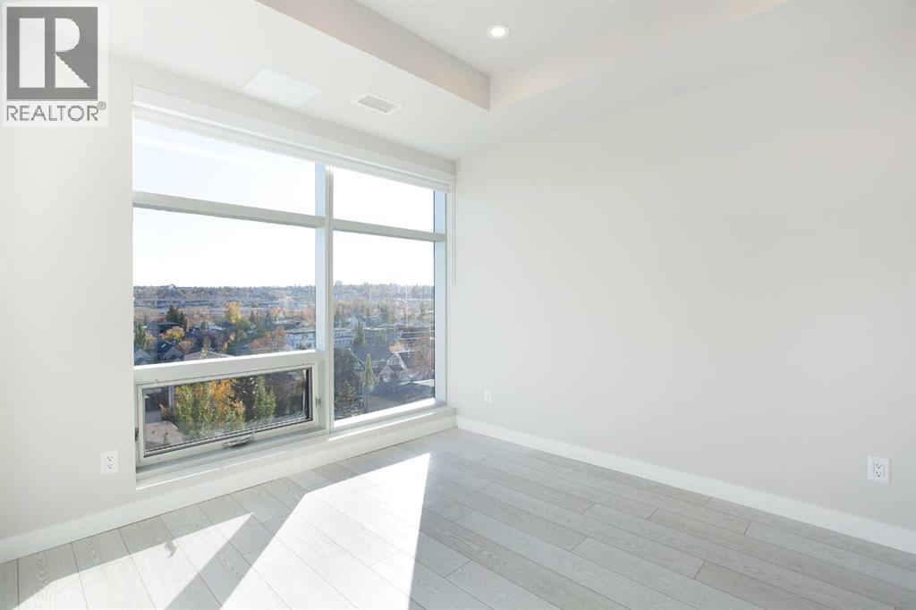 Single Family House for Sale in   A Street NW West Hillhurst Calgary 