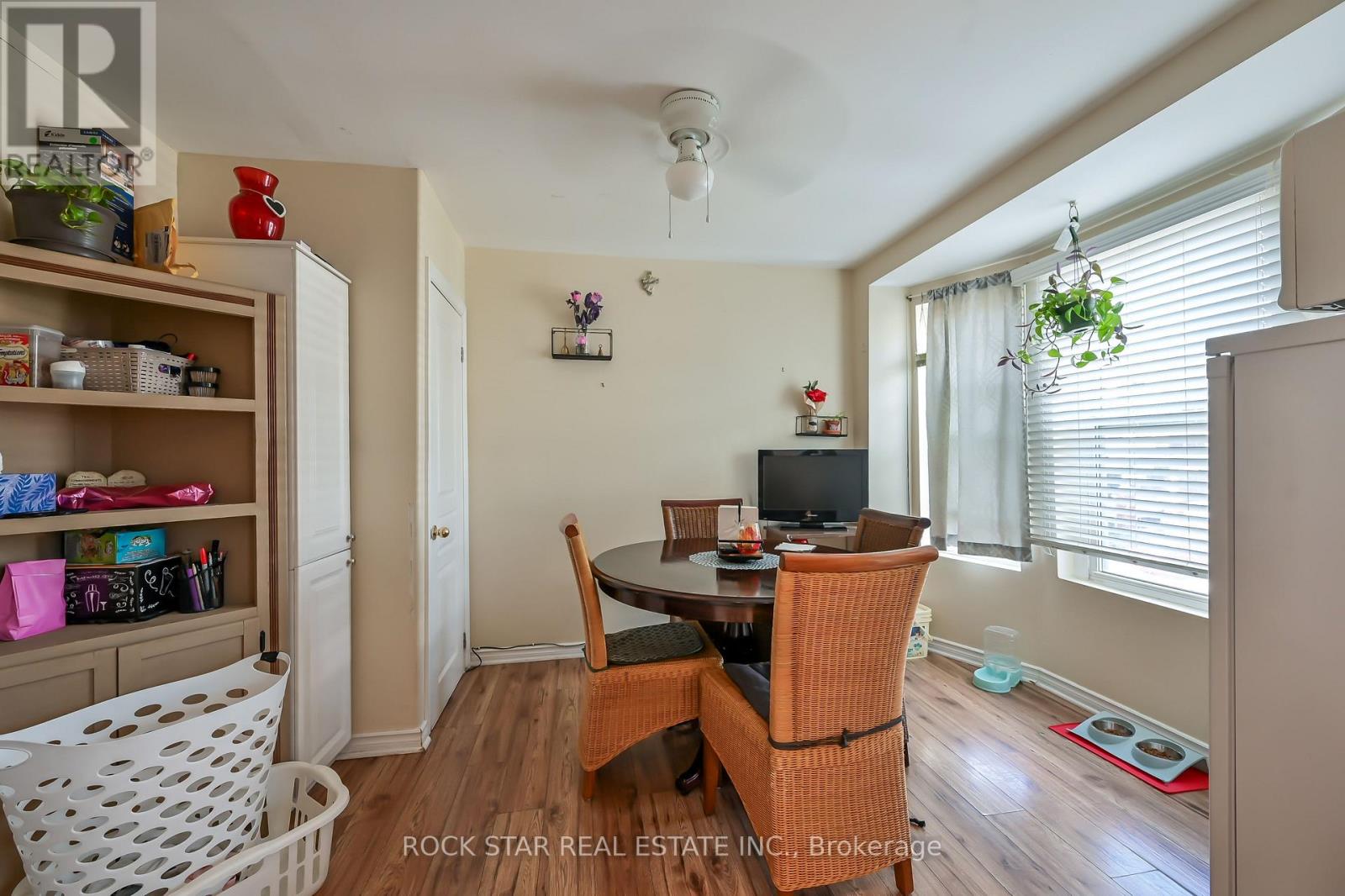 139 BALSAM AVENUE S - 6