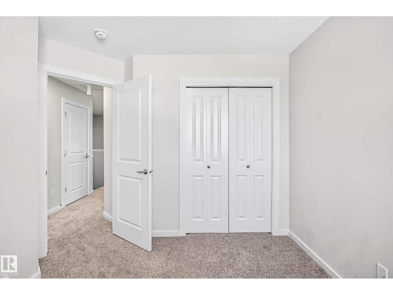 724 Southfork DR, Leduc