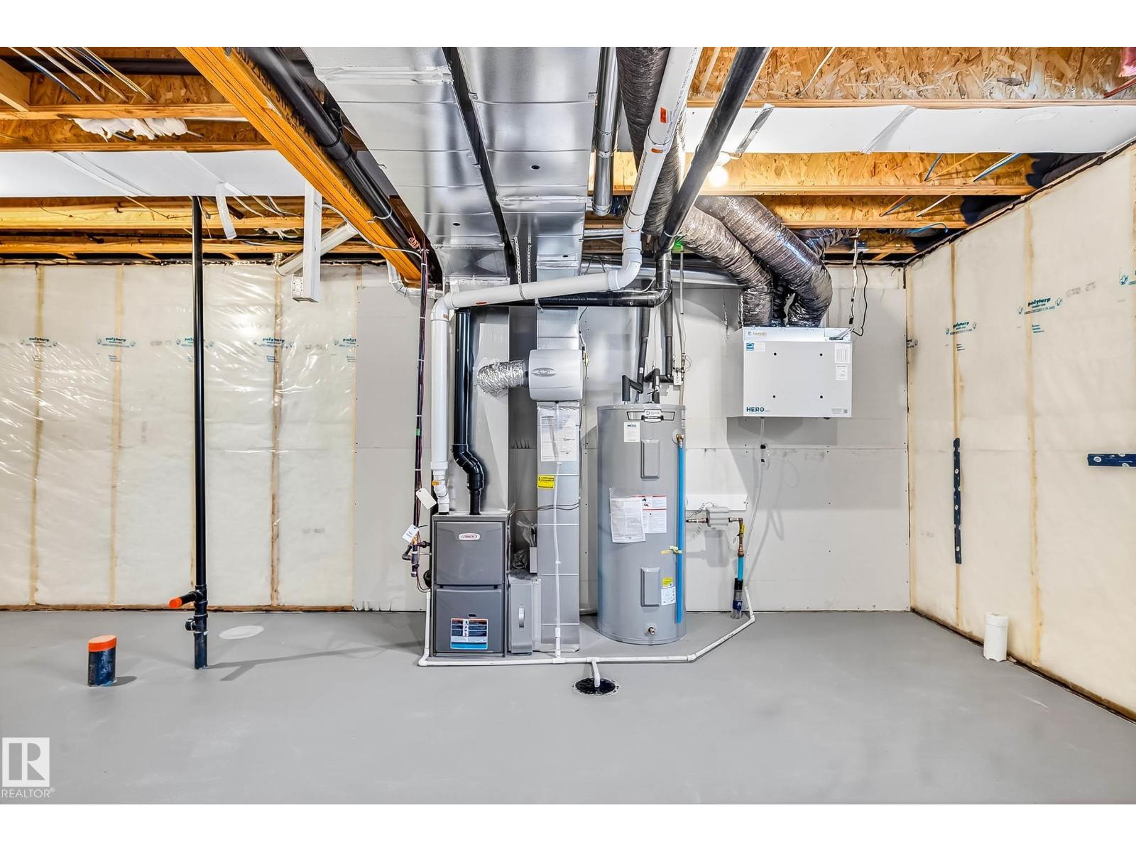 724 Southfork DR, Leduc