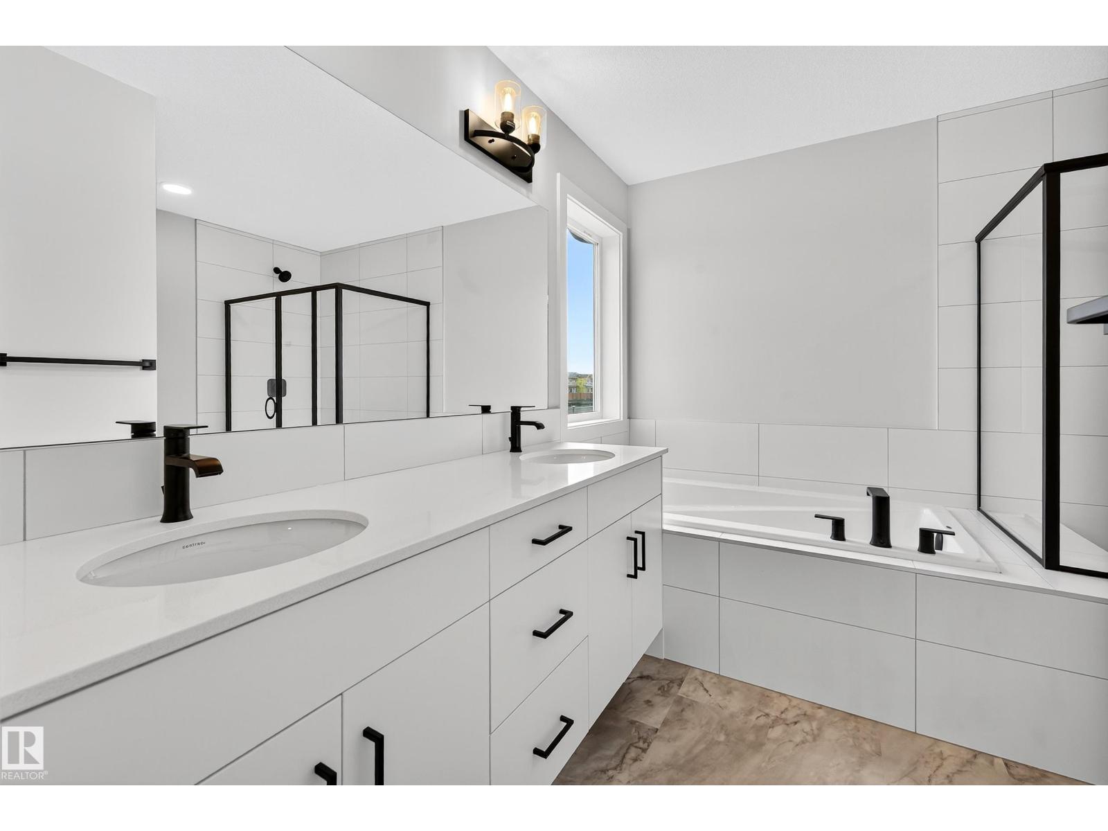 20711 24 AV NW, Edmonton