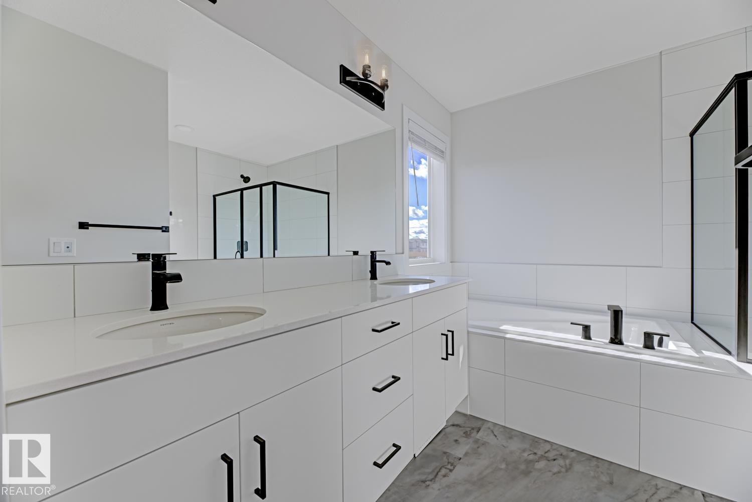 20711 24 AV NW, Edmonton