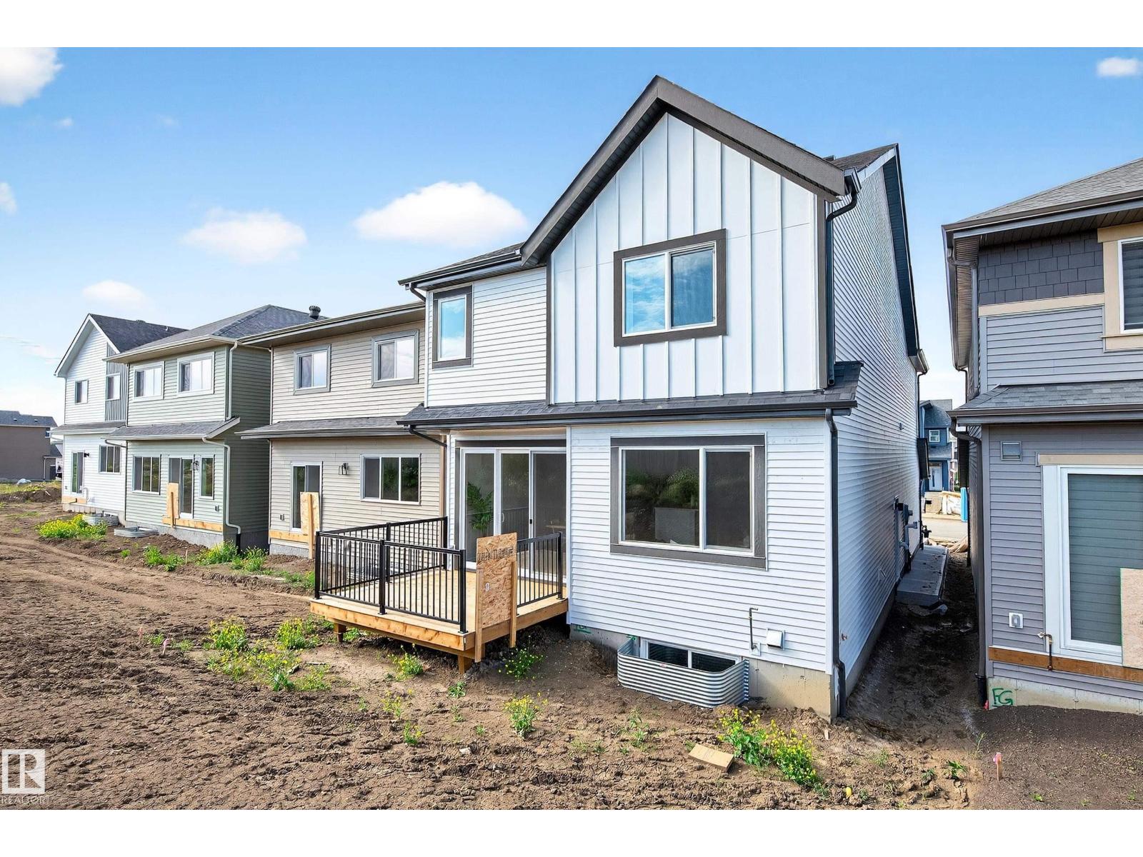 20711 24 AV NW, Edmonton