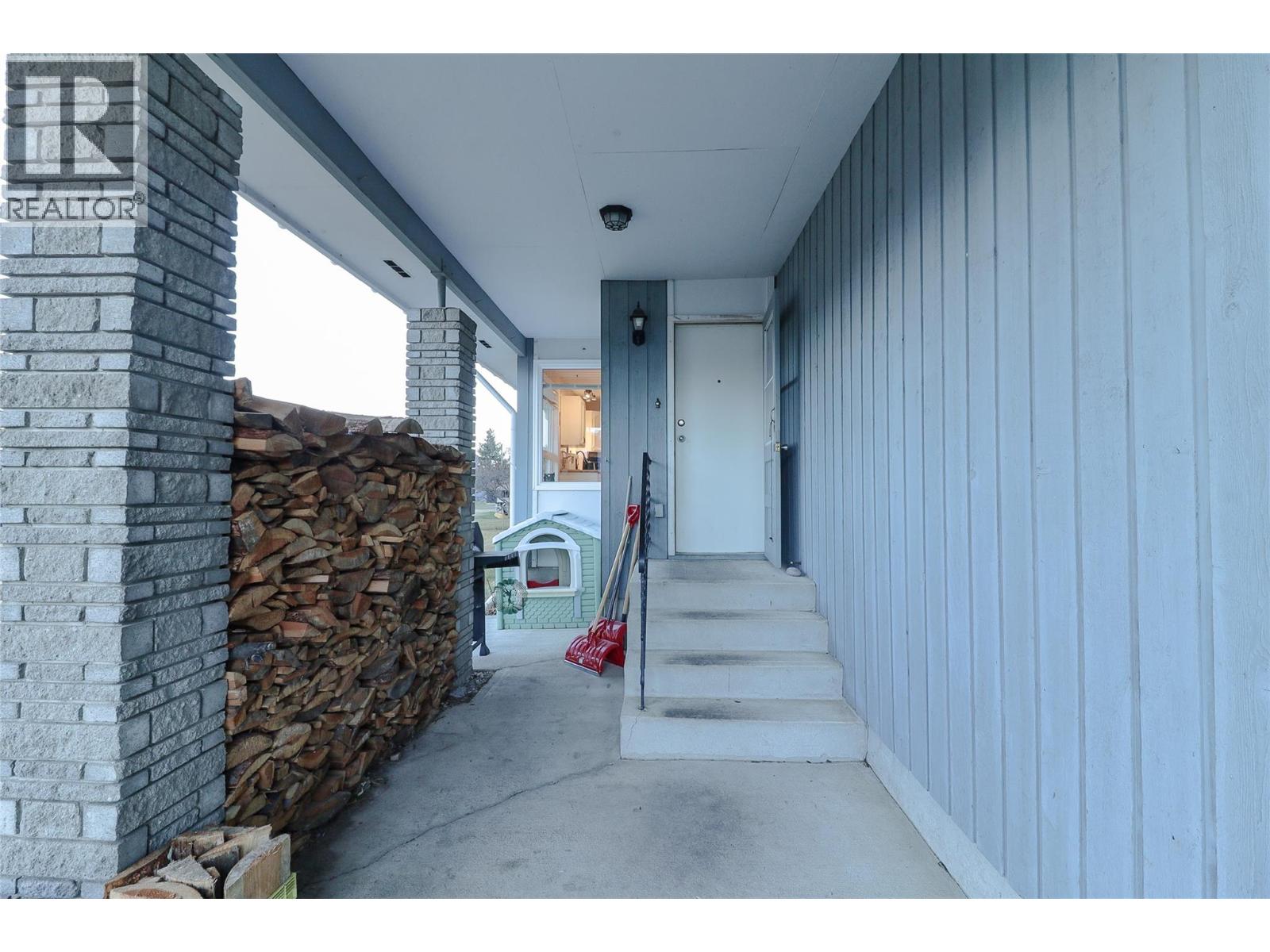 417 6TH Avenue, Invermere