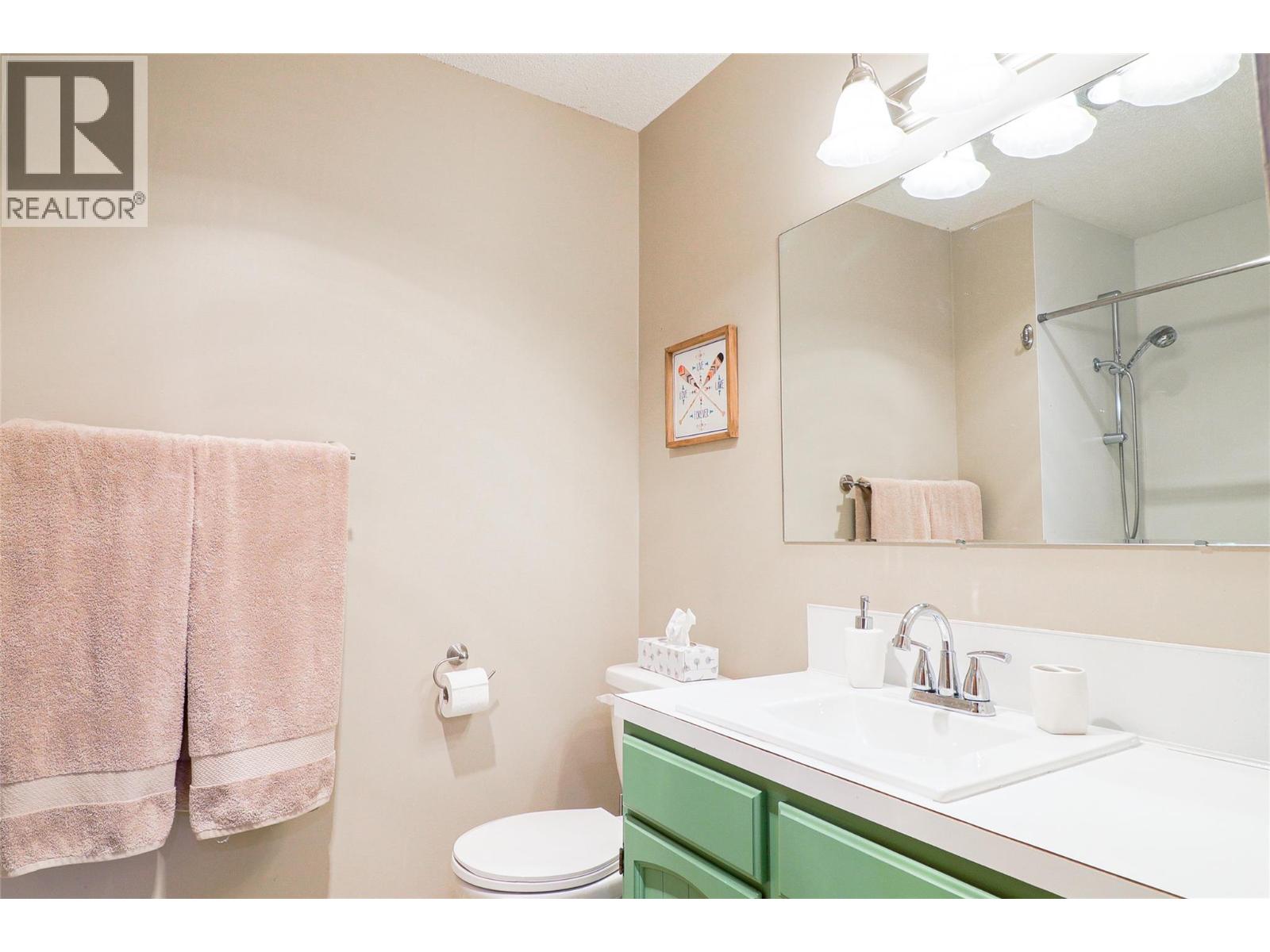 417 6TH Avenue, Invermere