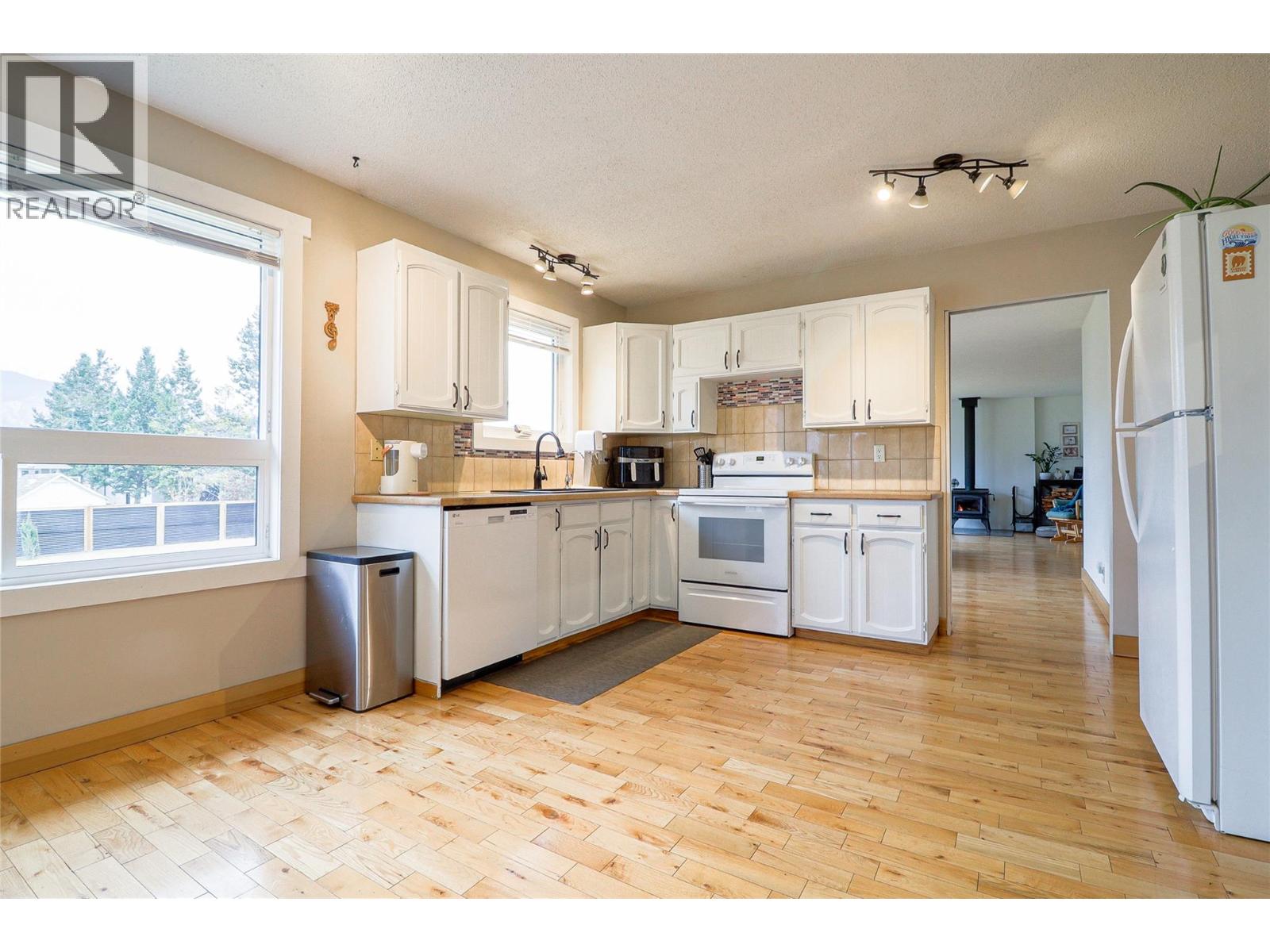 417 6TH Avenue, Invermere