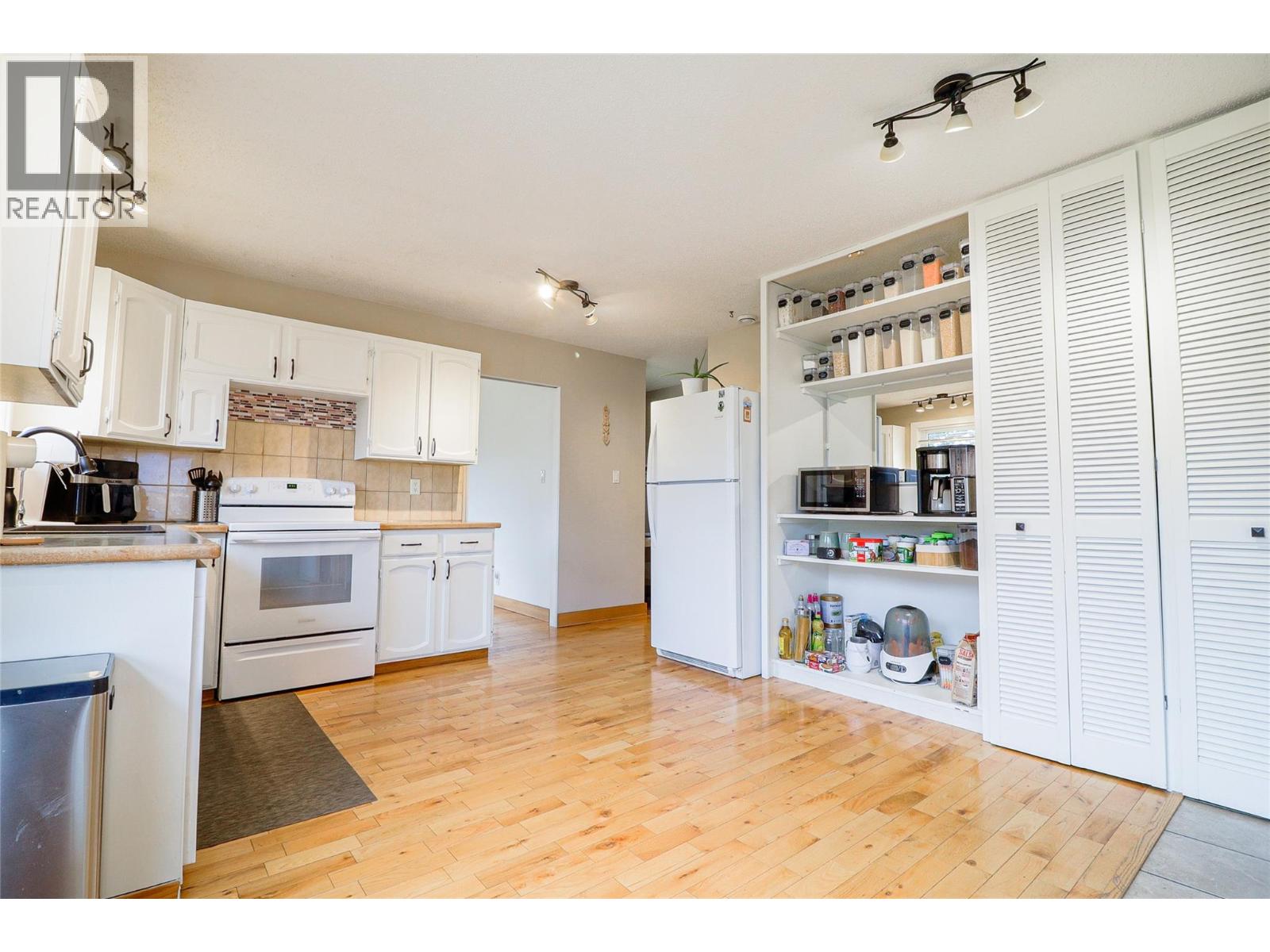 417 6TH Avenue, Invermere