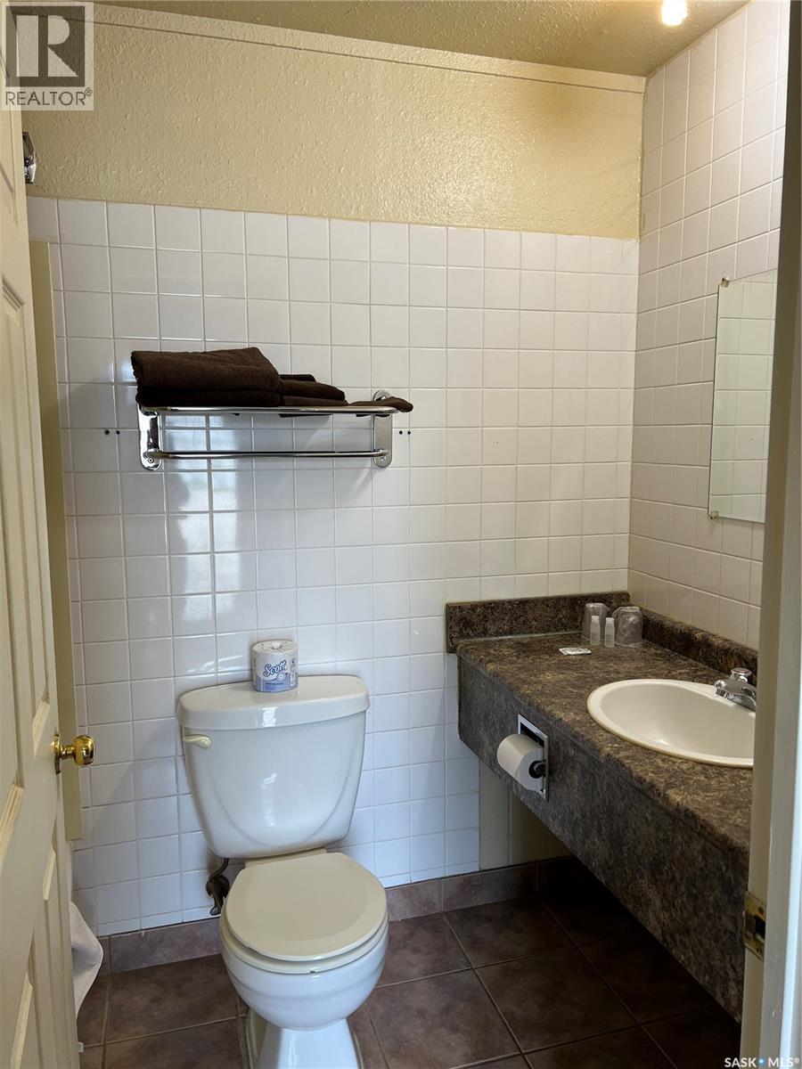 412 9th STREET W — photo 25