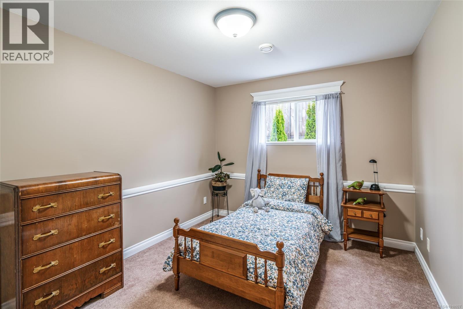 1623 Stone Lake Dr, Nanoose Bay