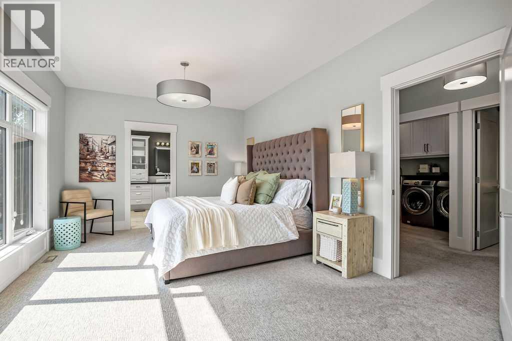 Single Family House for Sale in  White Oak Crescent SW Wildwood Calgary 